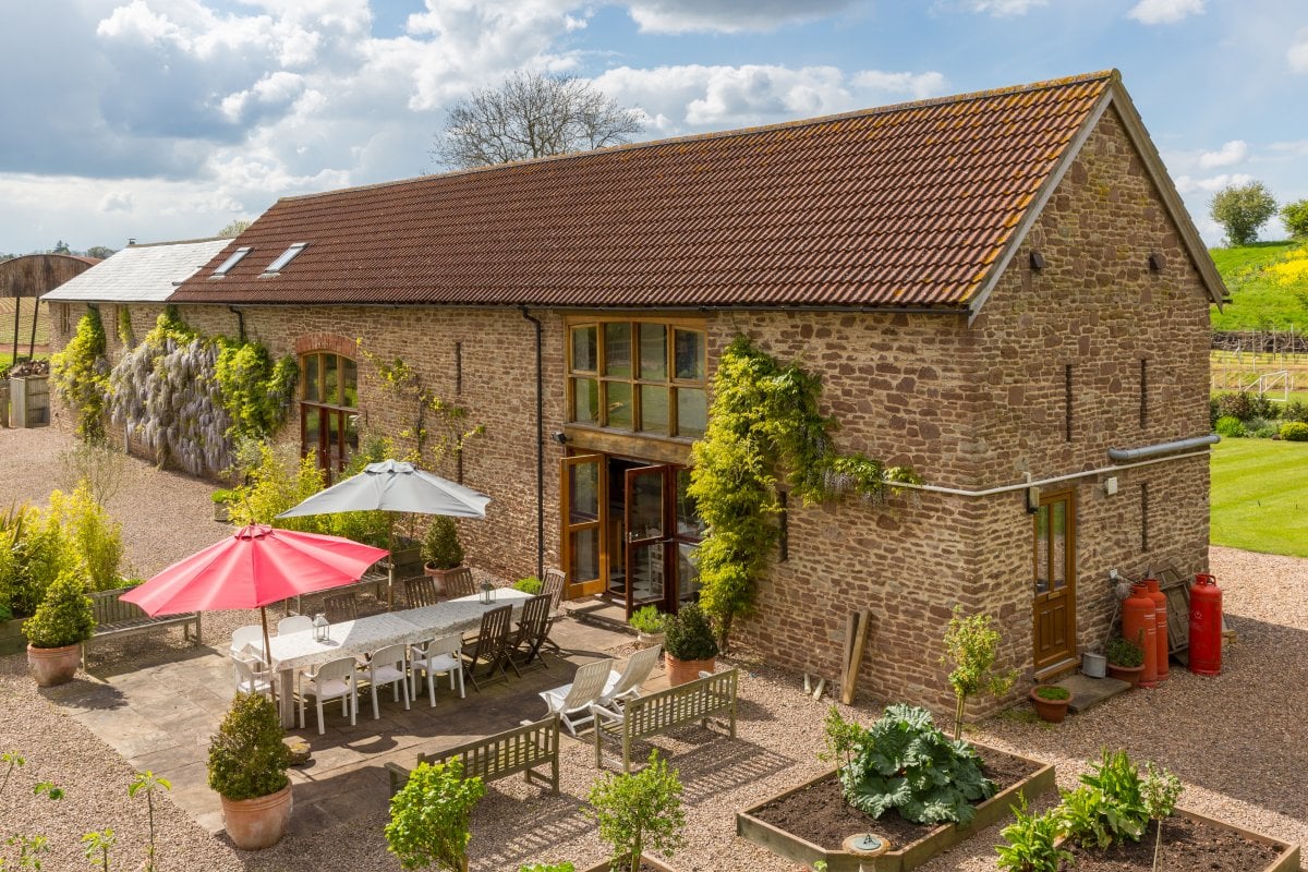 Large Holiday Barn Near Ross On Wye Herefordshire