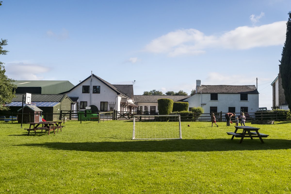 Deanwood Holiday Cottages Dog Friendly Cottages Forest Of Dean