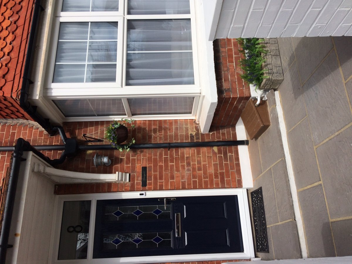 Beautiful Large Country Cottage In Folkestone Kent