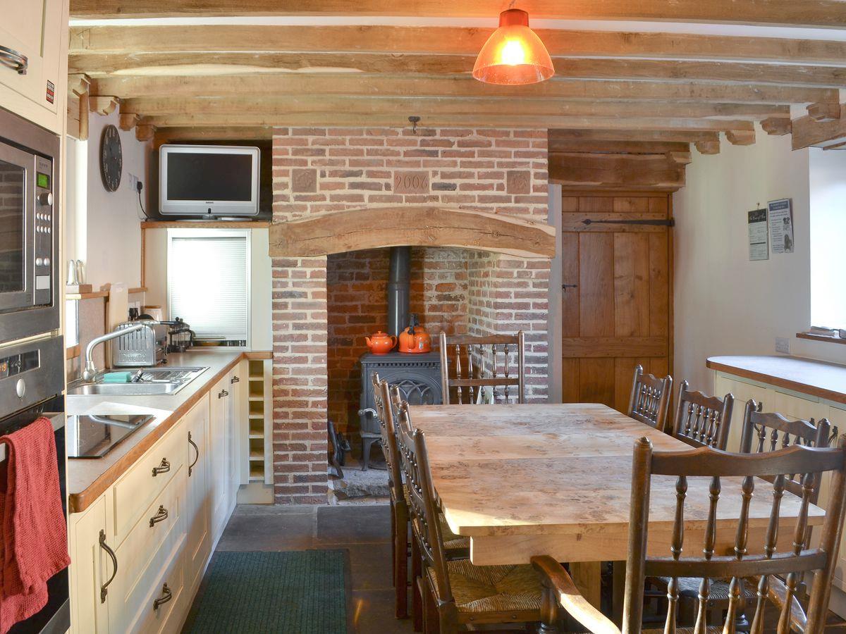 Ashes Lodge - kitchen
