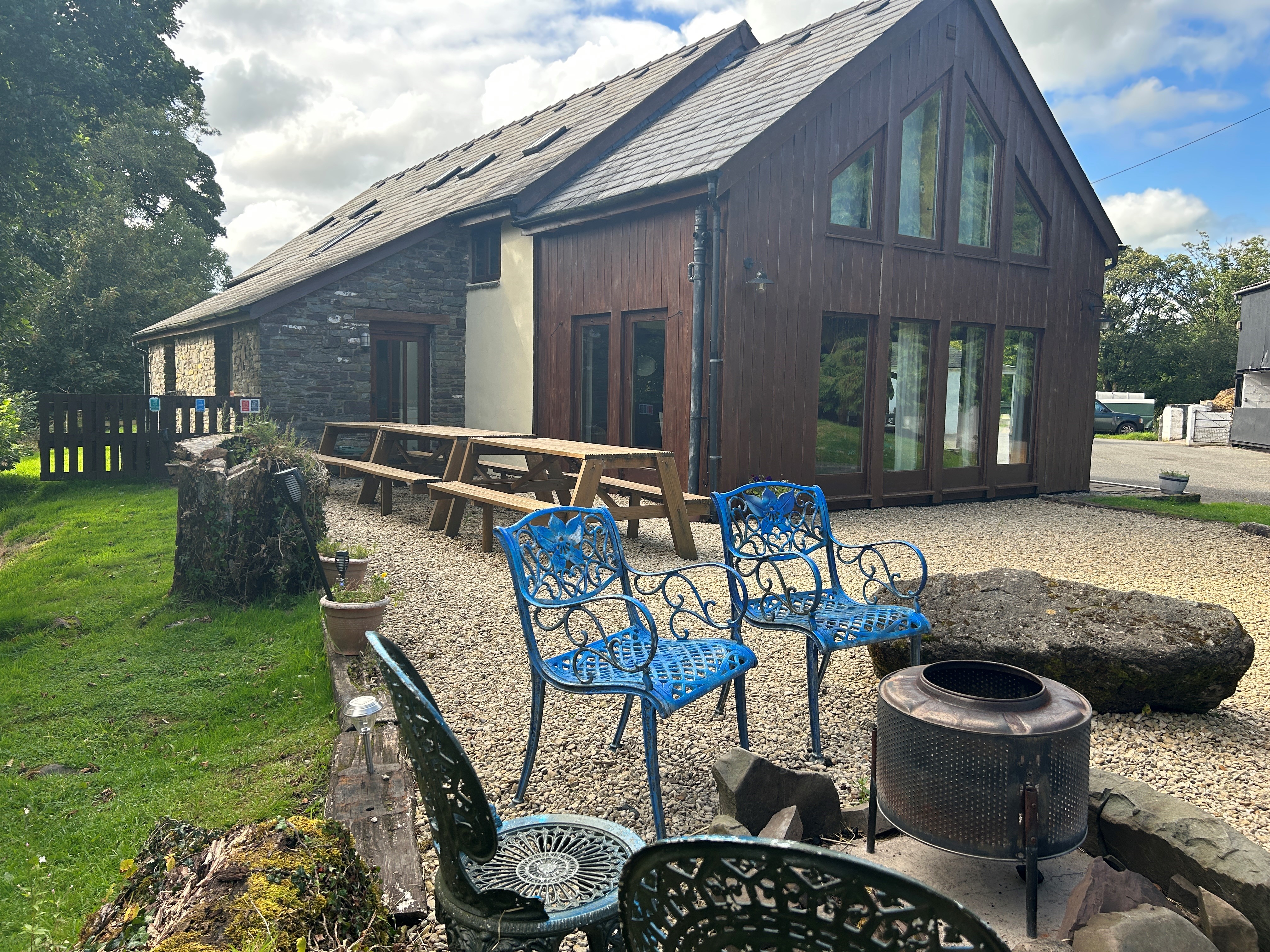 Happy Horse Cottages - surrounded by stunning scenery