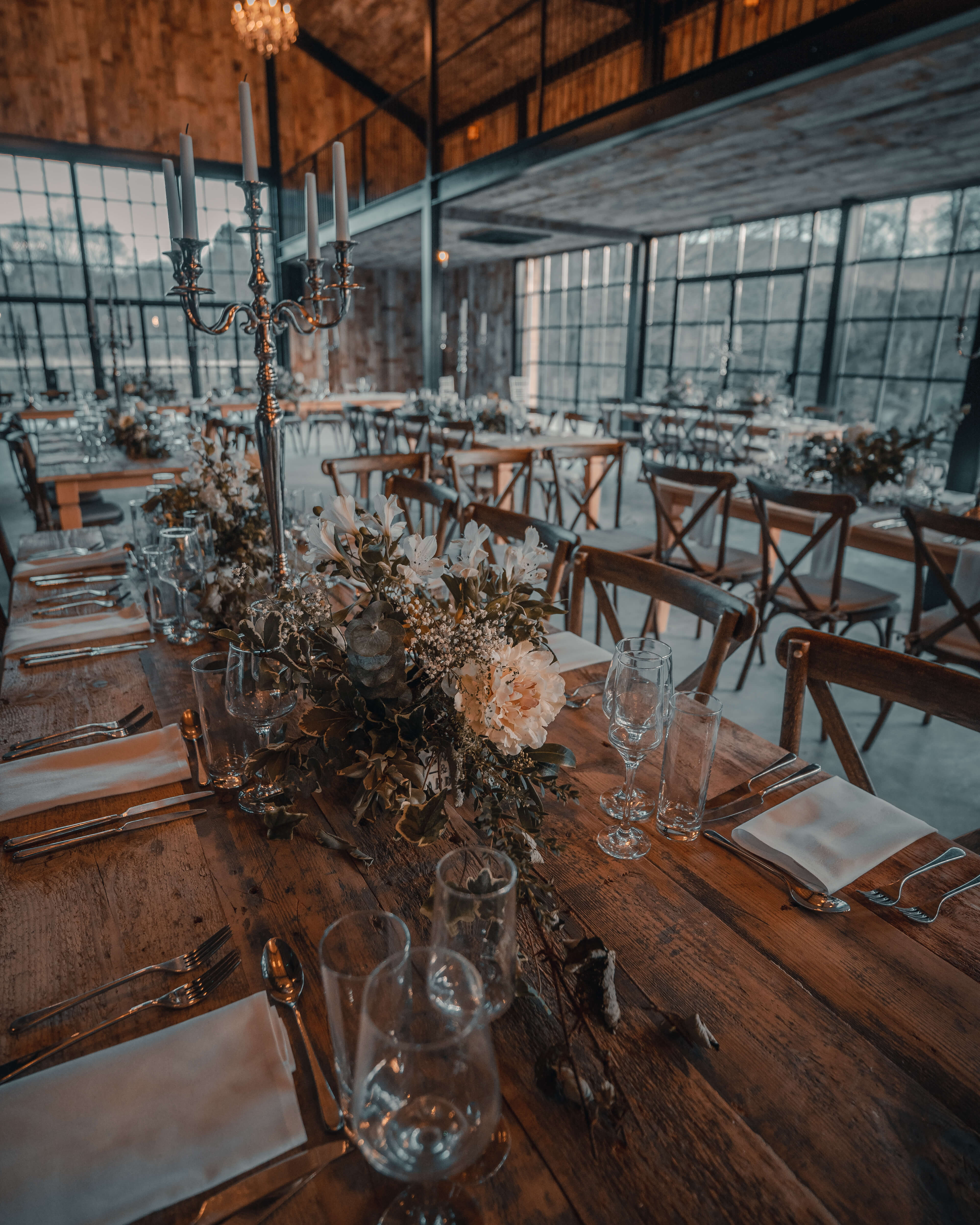 Hidden River House -barn event space - beautiful light space for a celebration