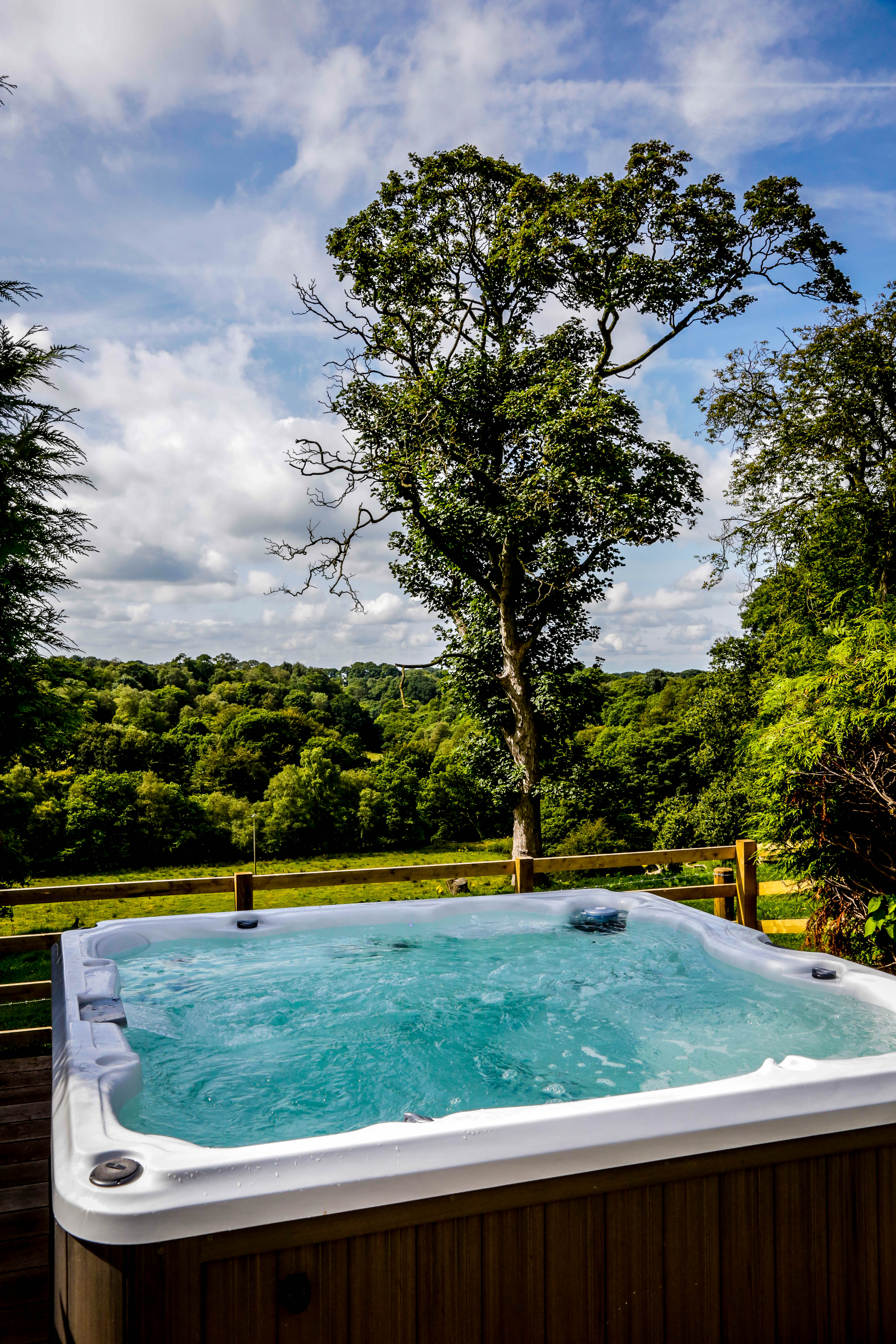 Hidden River House - luxury hot tubs