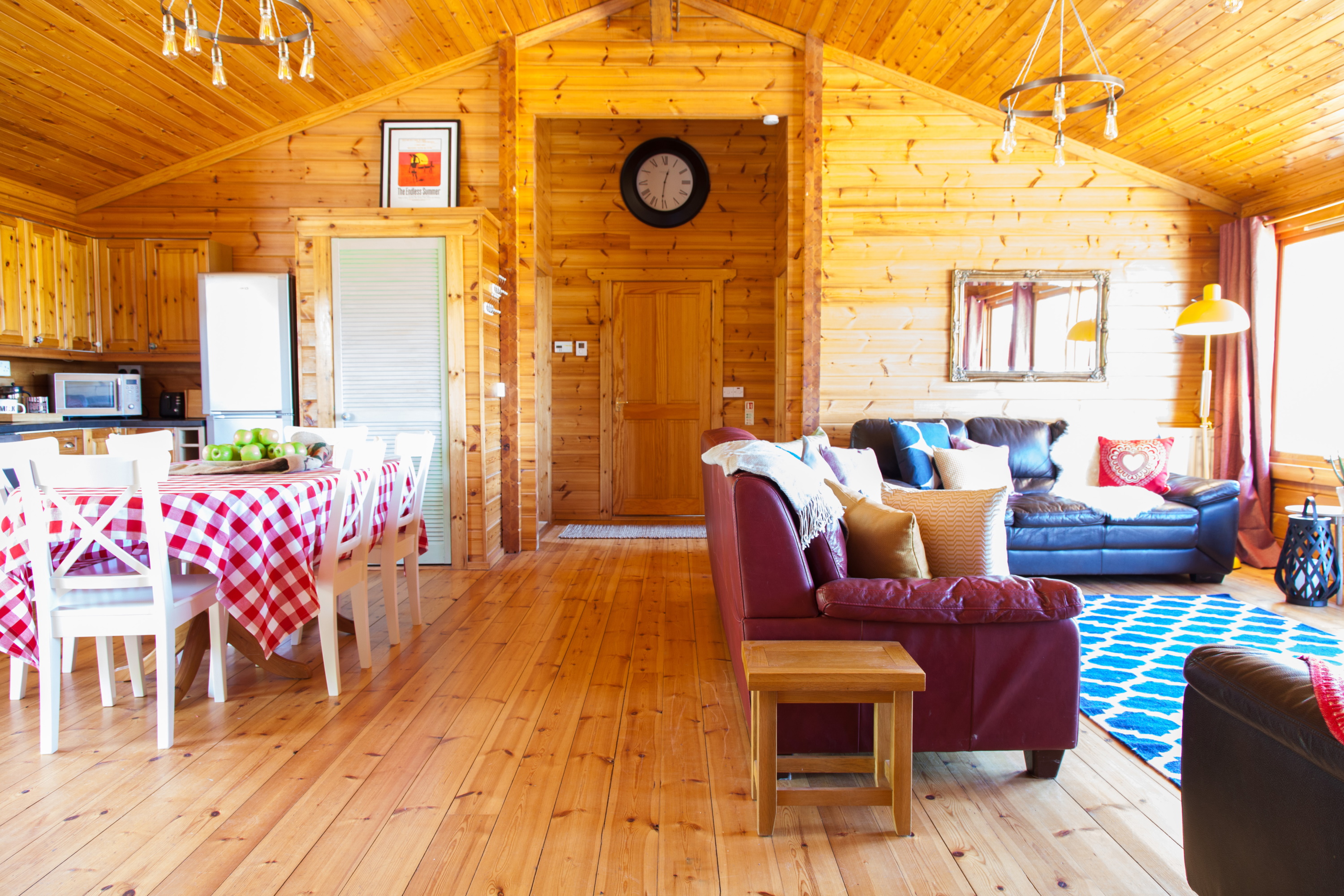 Lower Campscott - lots of room for a group get together in Pinetree