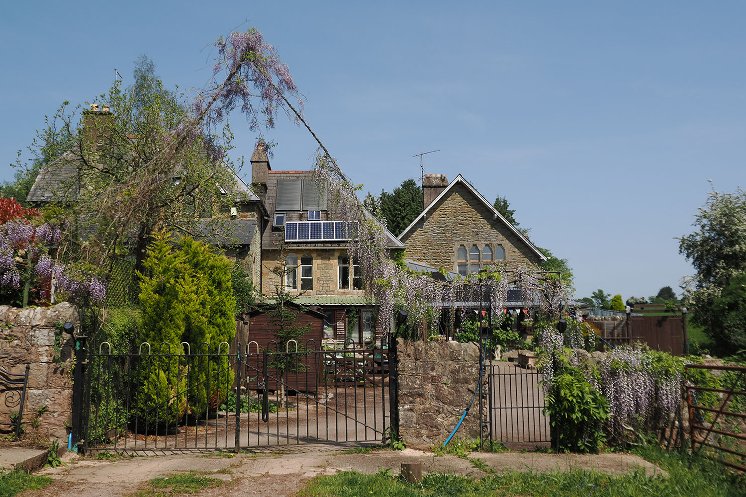 Oakraven Field Centre - the front of the building