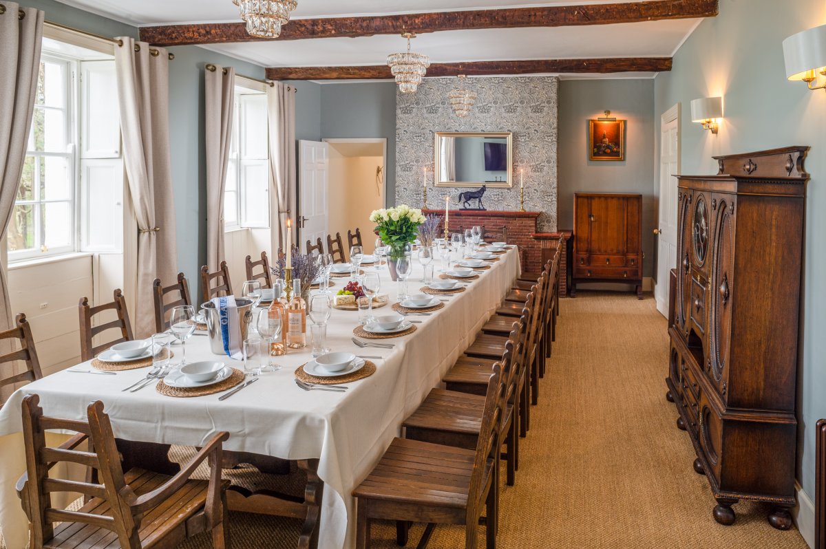 Plas Pantyderi - Dining room