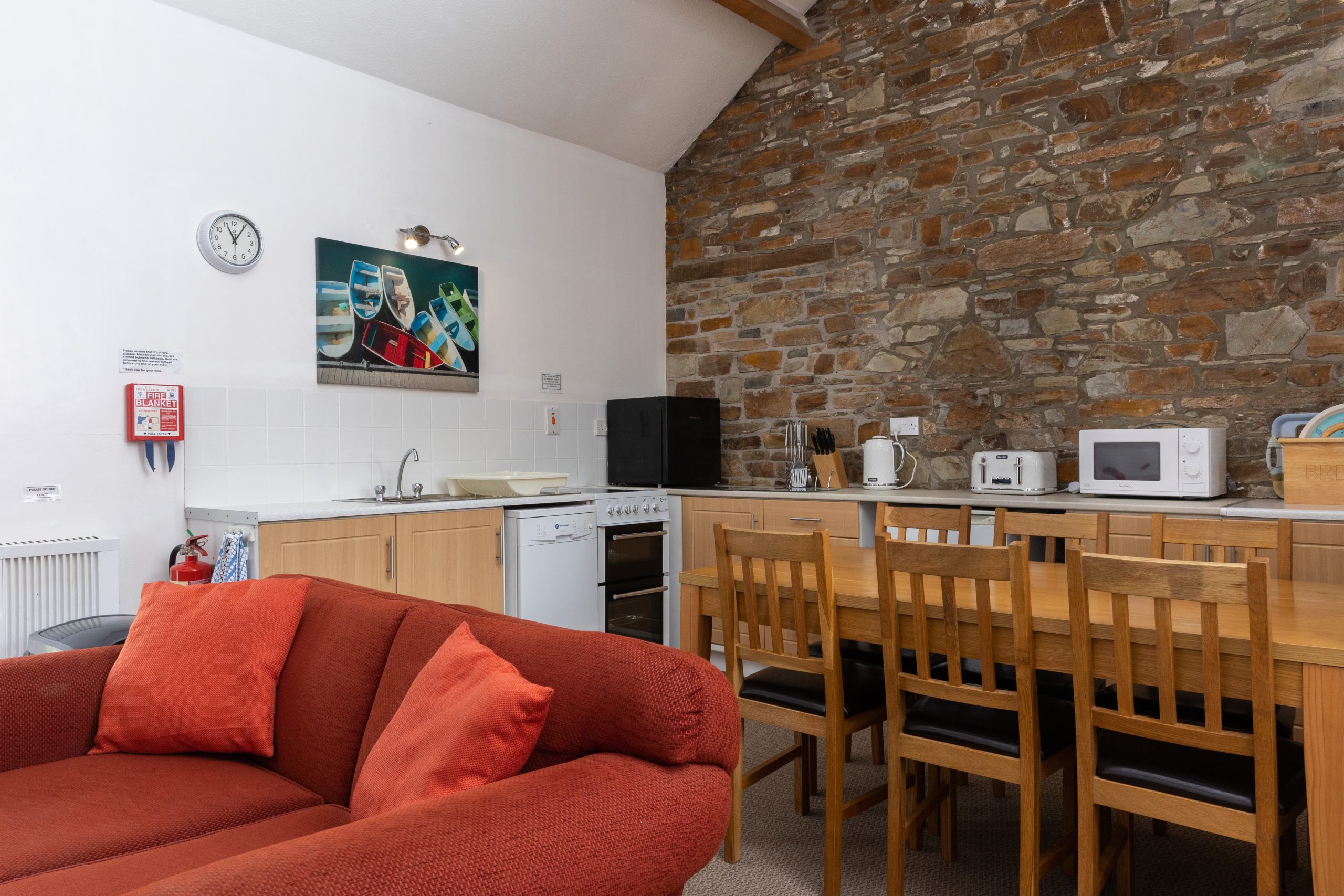 Stowford Lodge Holiday Cottages - Warren open plan kitchen diner living room