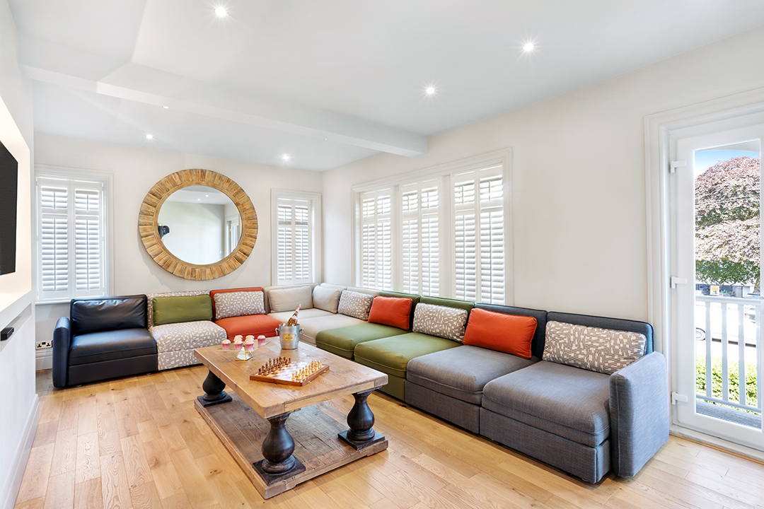 Urban Boutique - living room