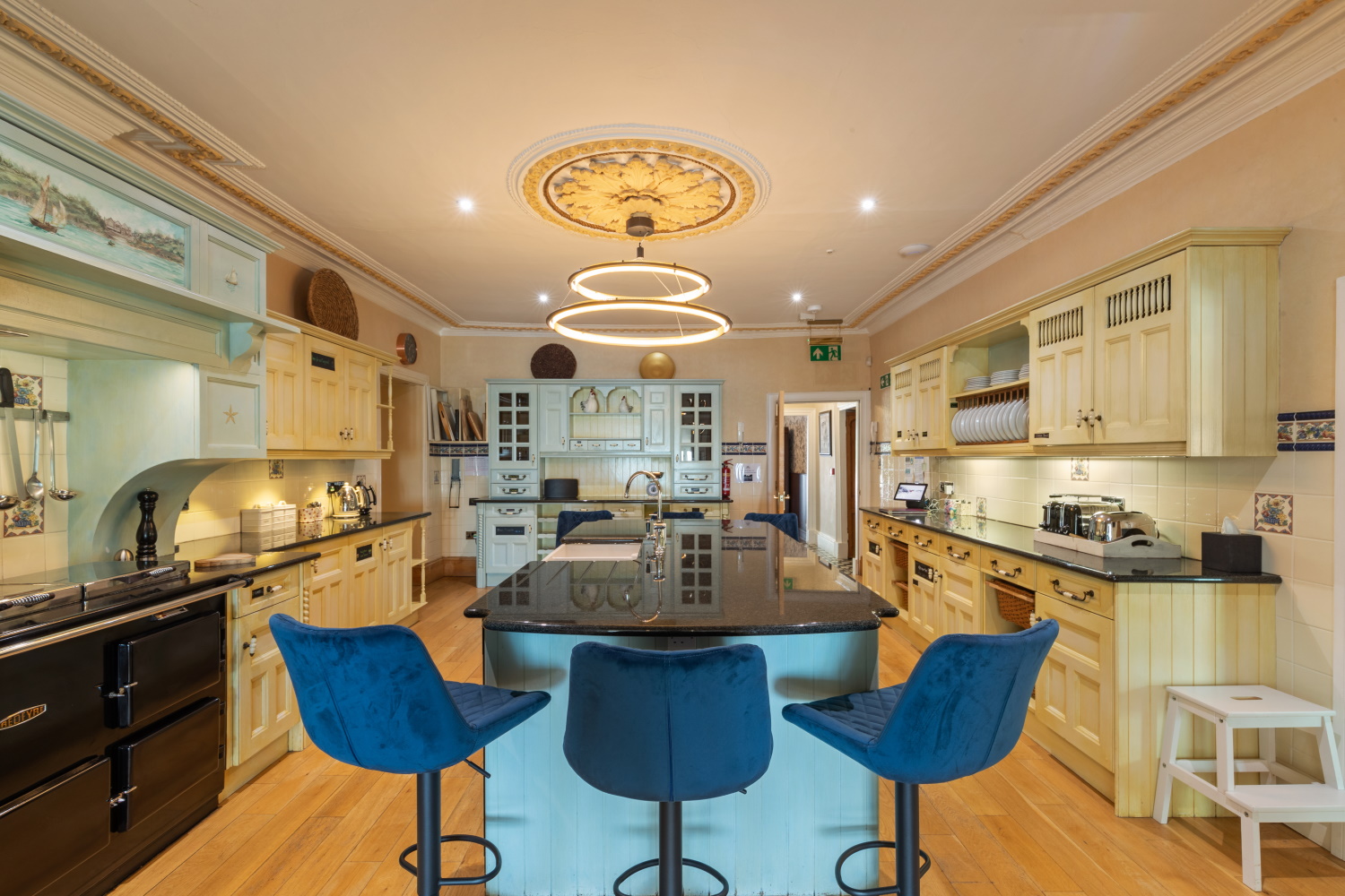 Waterwynch - stunning luxury family kitchen with sociable island seating