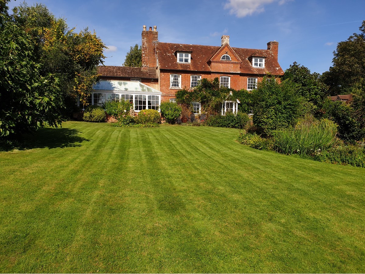 Brickworth House - extensive lawns perfect for family games