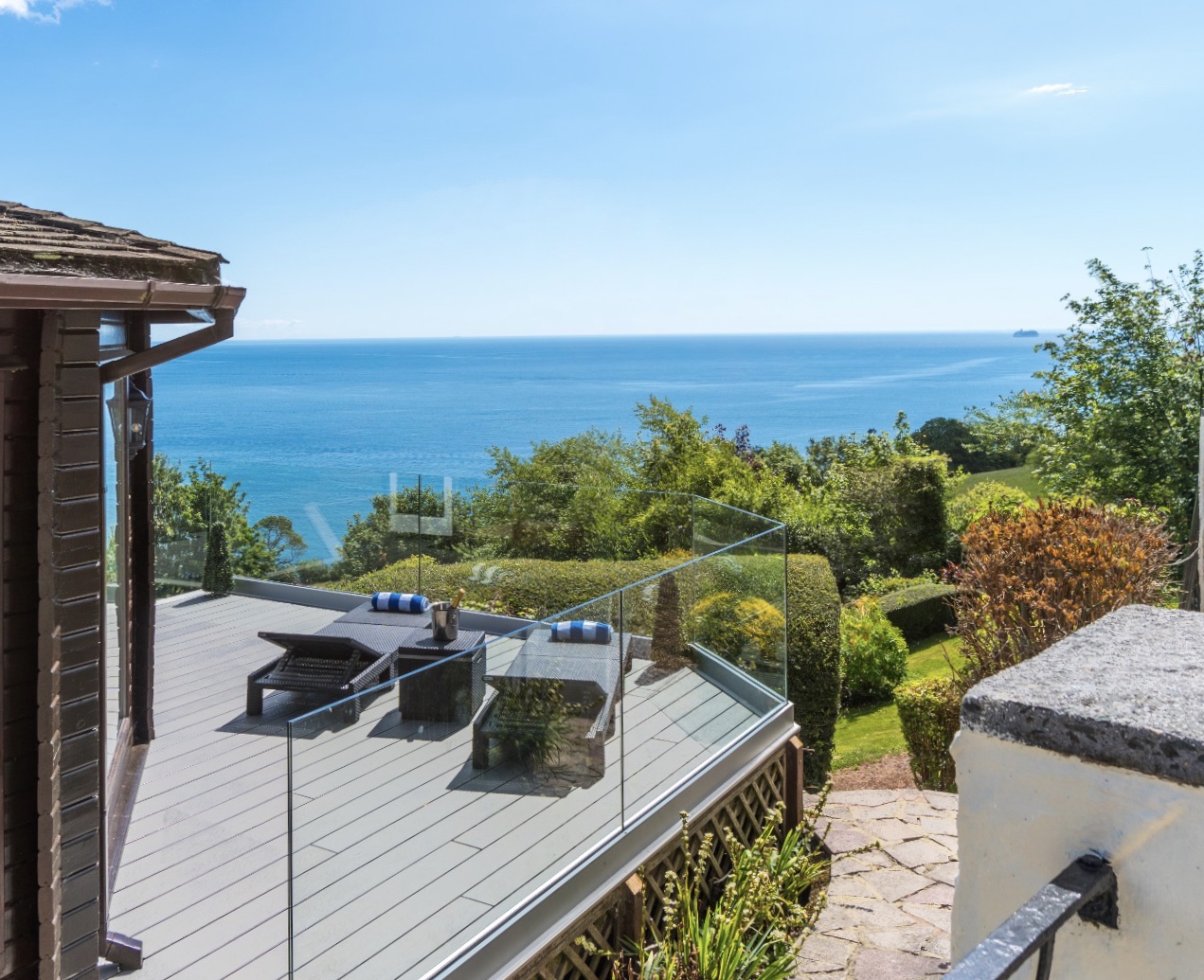 Cliff Lodge - loungers on the fabulous sun terrace