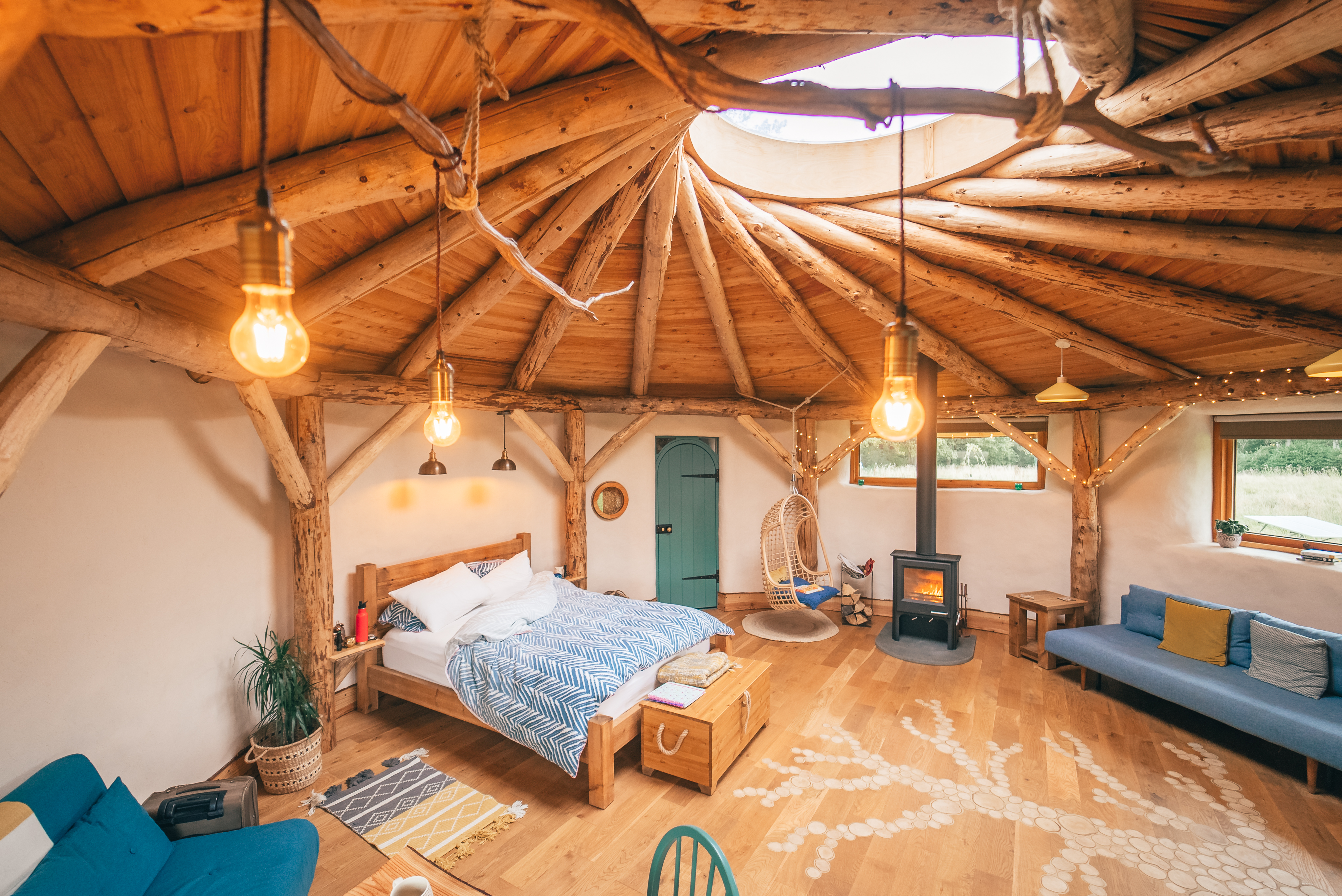 Round the Woods - Willow Roundhouse sleeps 7 + cot bed