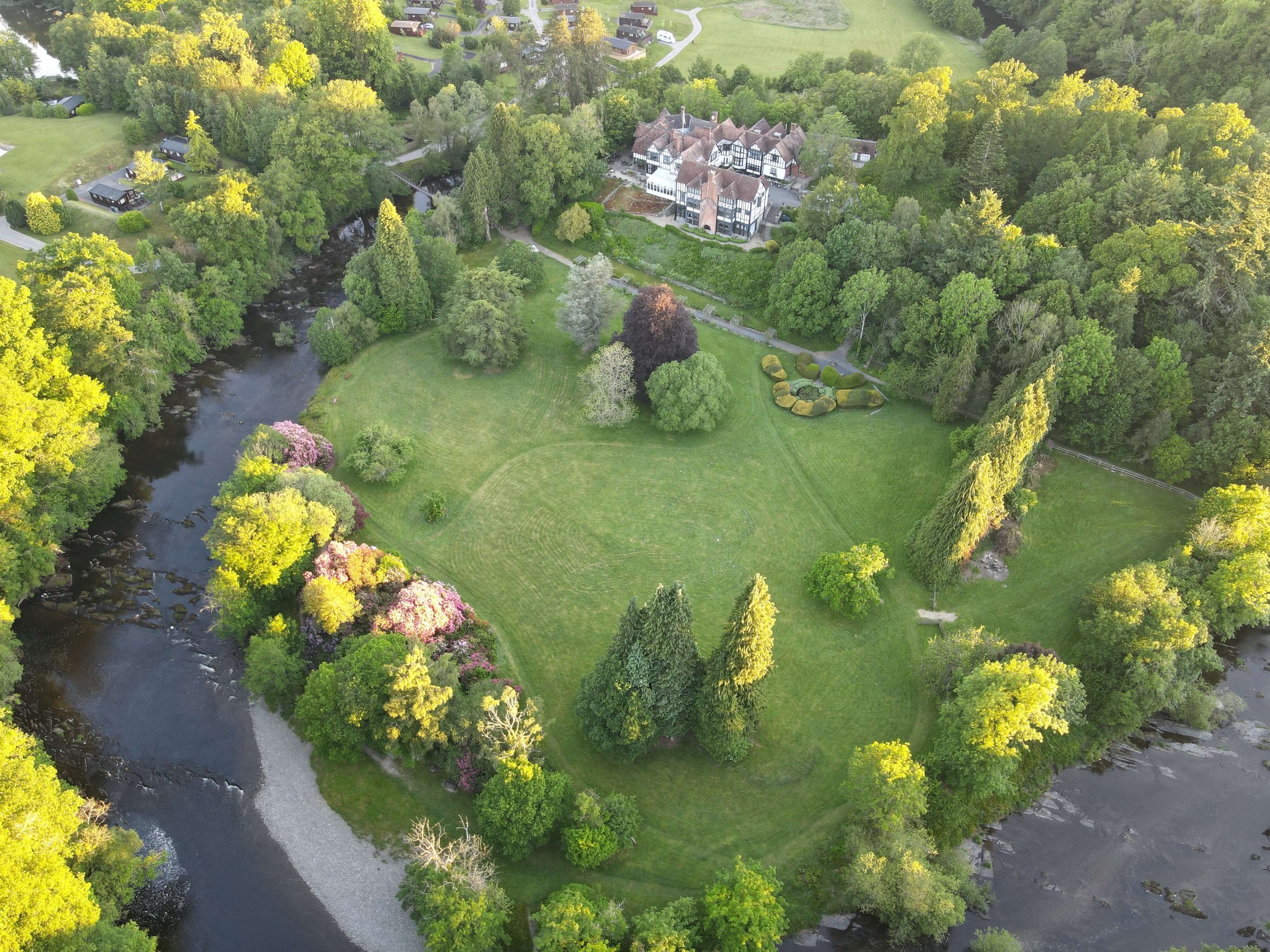 Caer Beris Manor - set within 27 acres of grounds within easy reach of Builth Wells