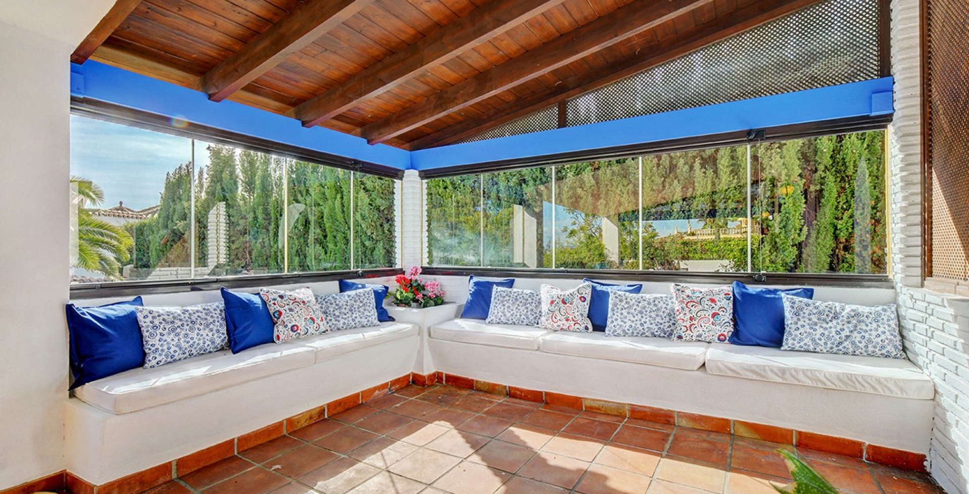 Villa-Banus-outdoor seating on the terrace