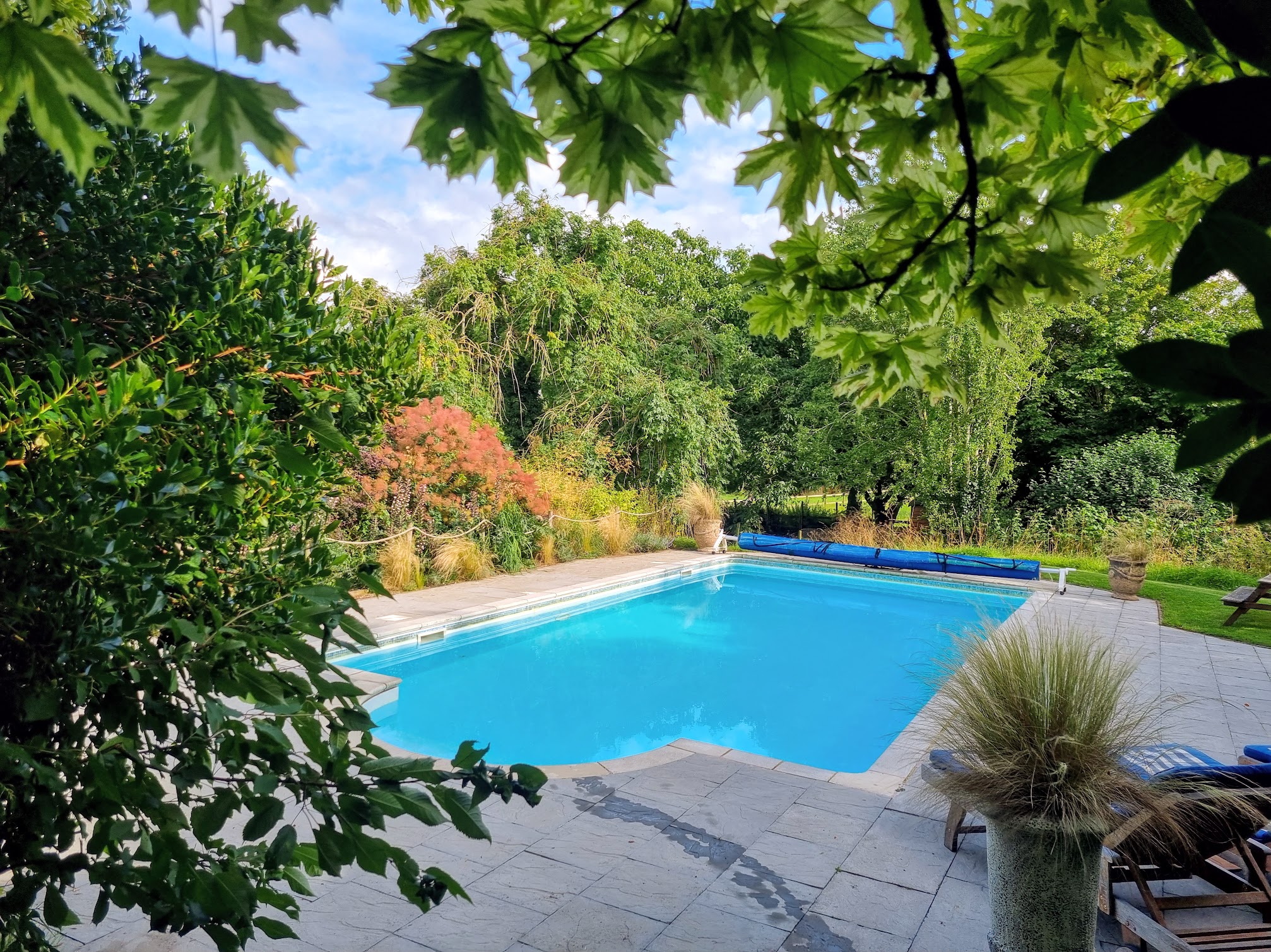 Hoppickers Rural Retreat - fabulous outdoor pool