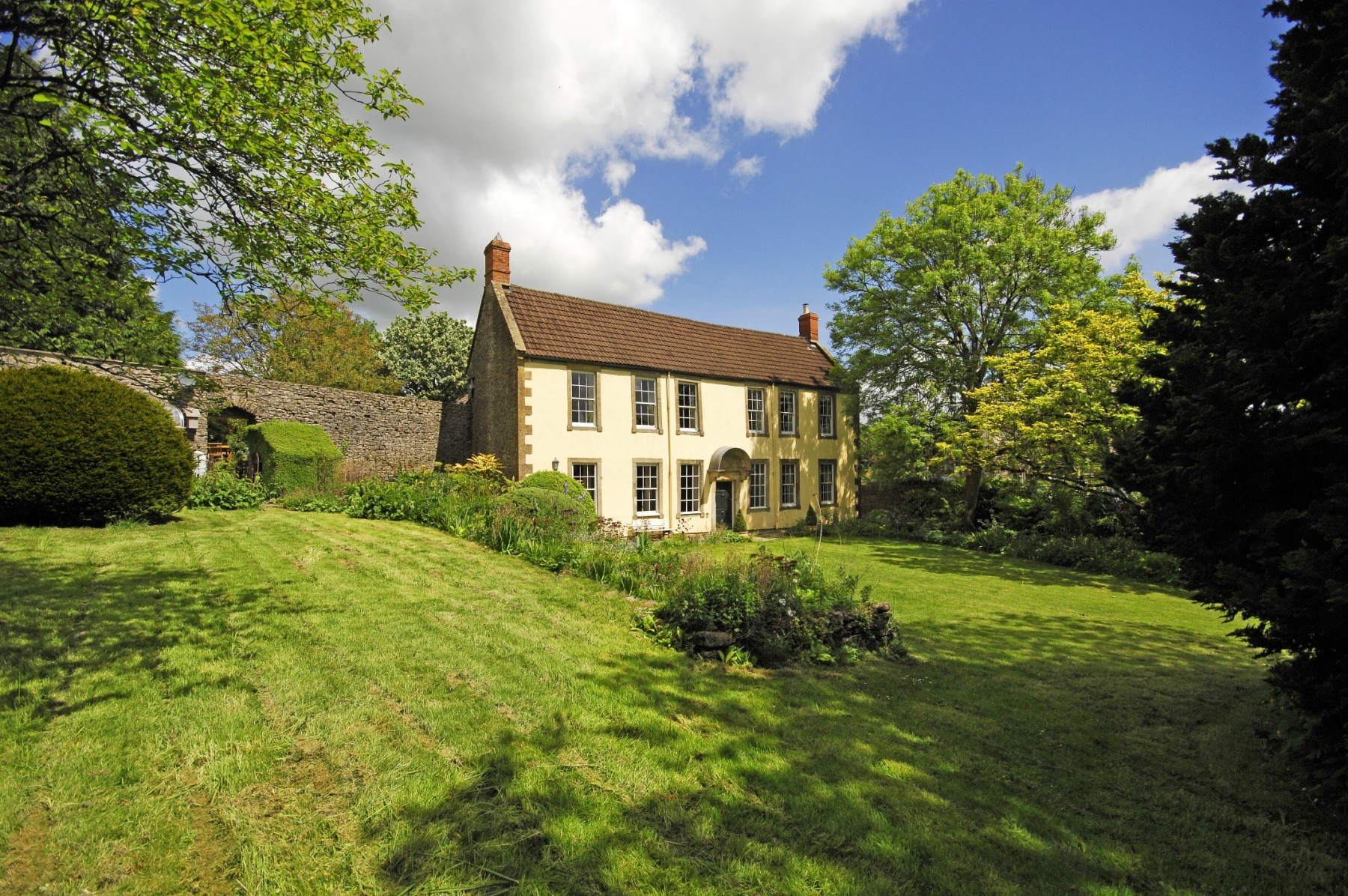 Topside House - gorgeous period house in grounds