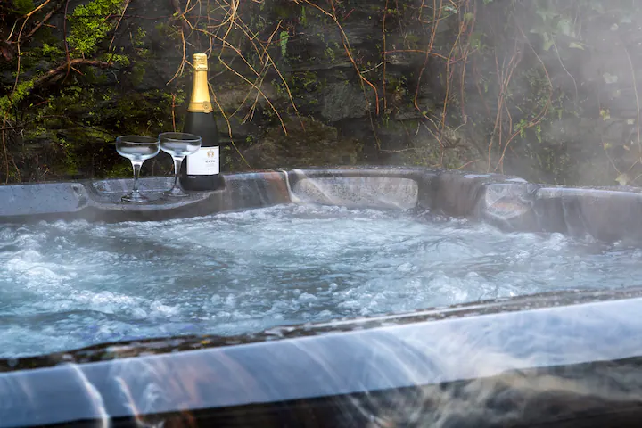 Hot tub