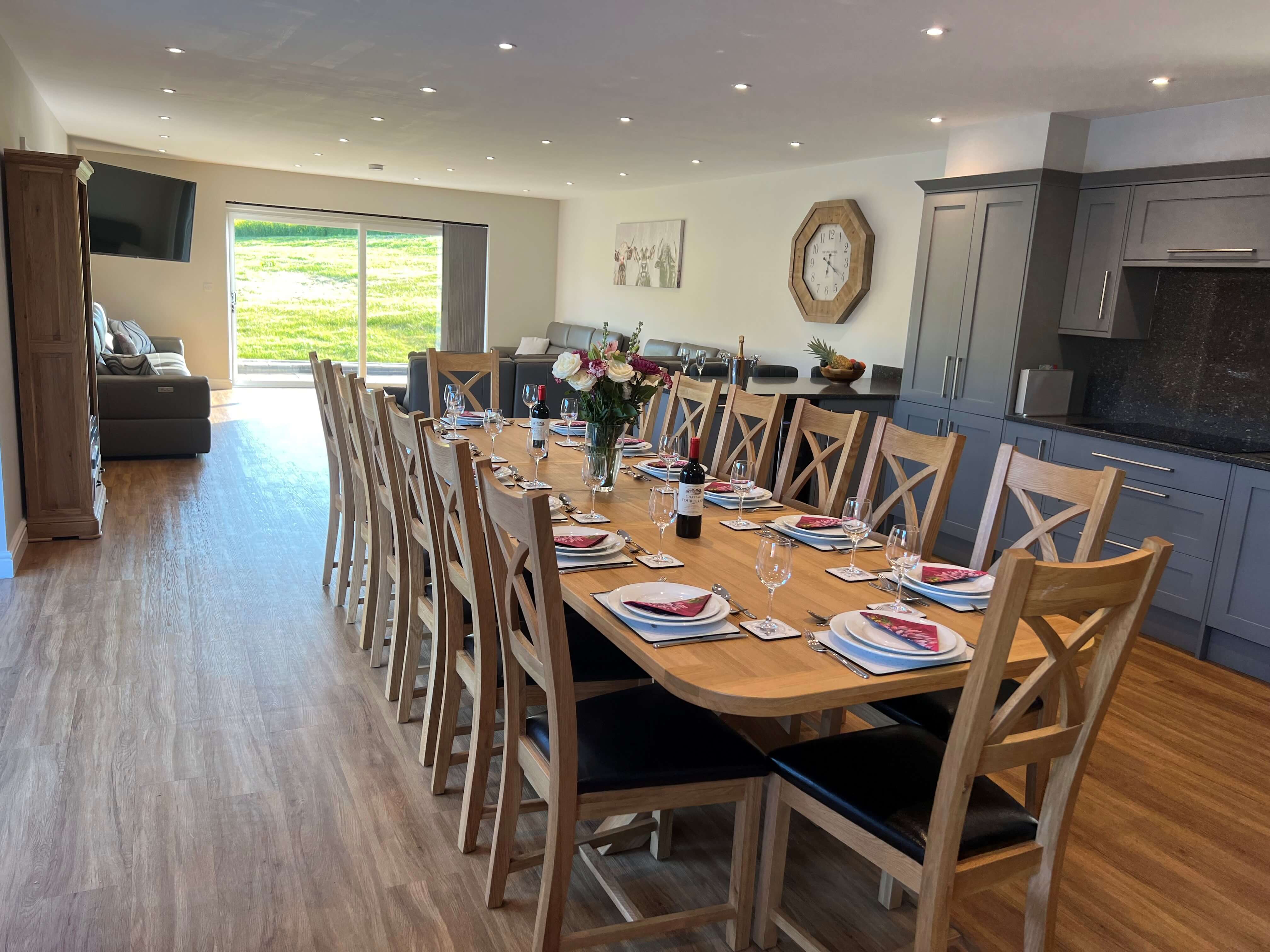 Brockdale Barn - everyone can sit down to eat together