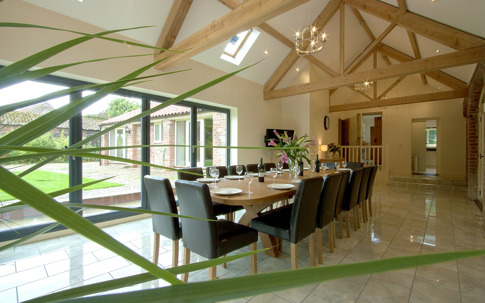 Foldyard House - inside dining for 16 guests