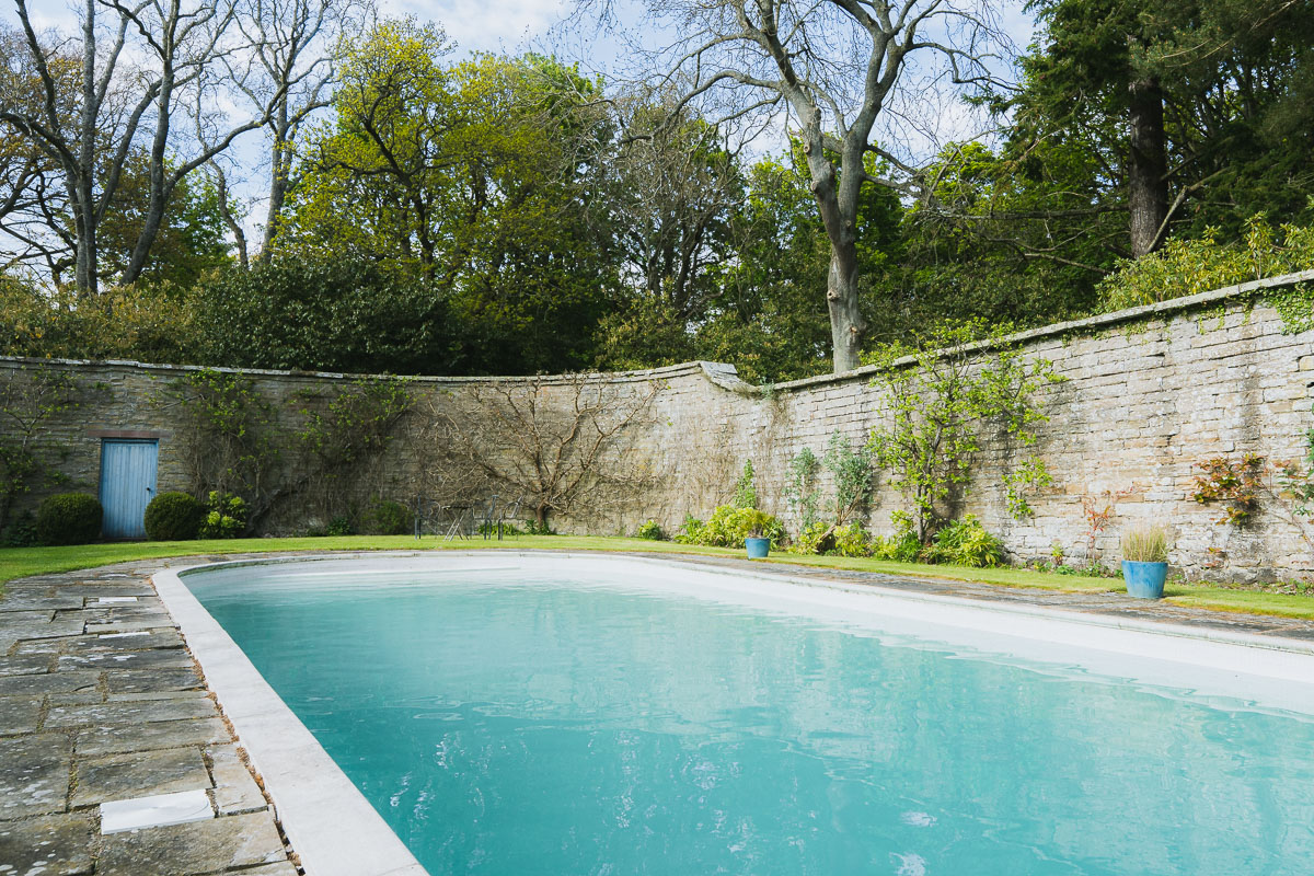 Birkhill Castle - outdoor pool