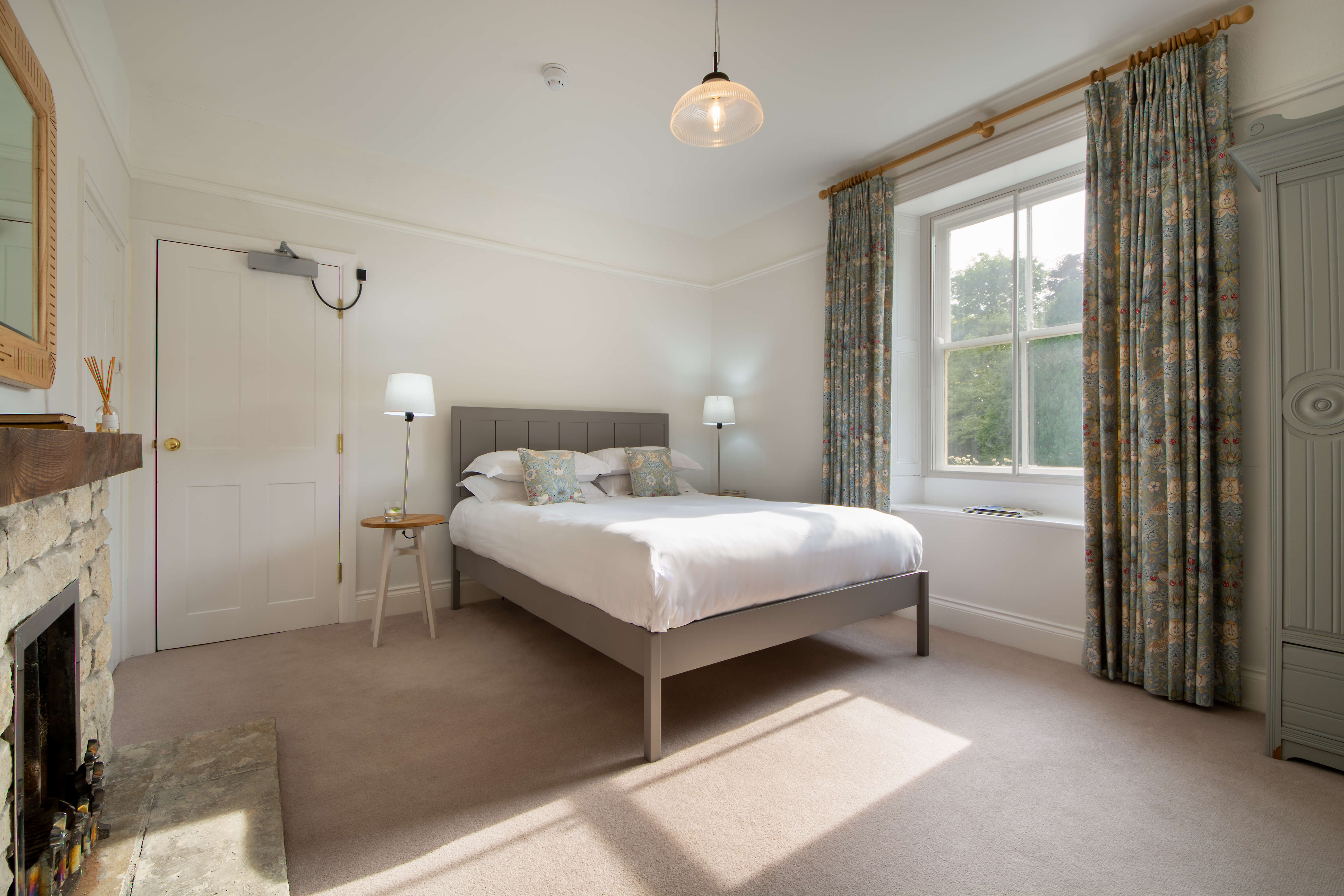 Rothley Lakehouse Dog friendly holiday house, Northumberland