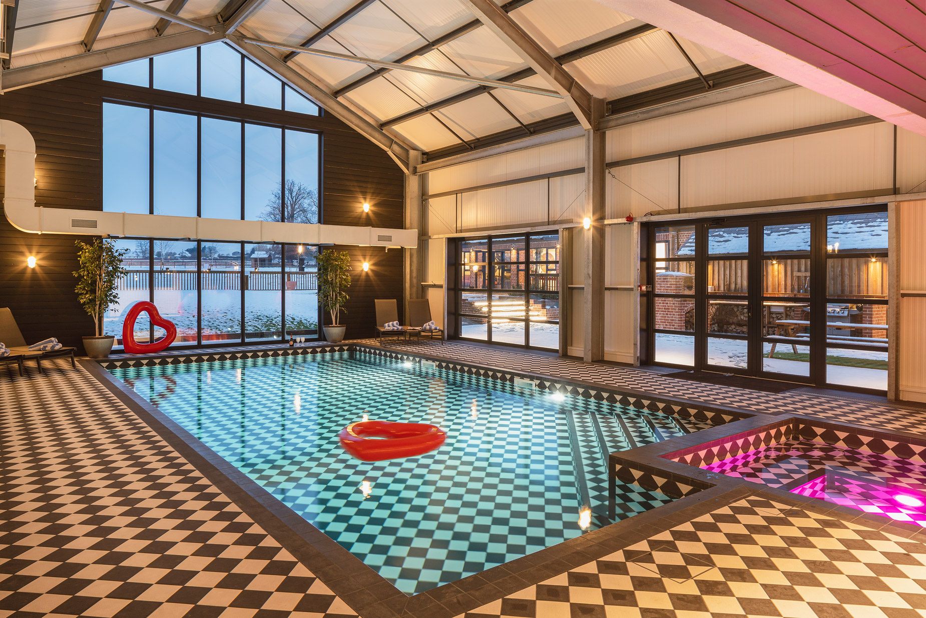 Hesdin Estate - Corn Crib Epic pool and spa hall
