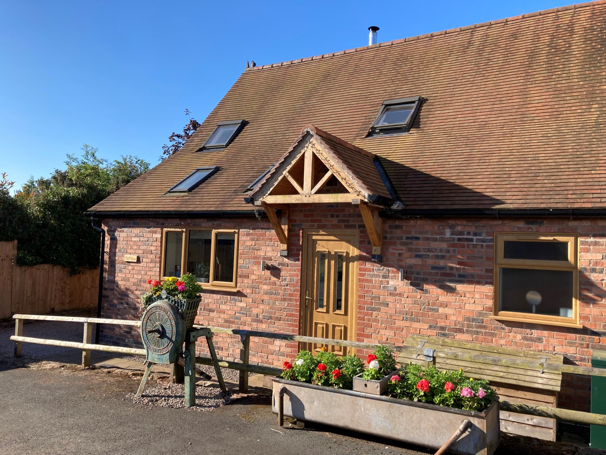 Pitlands Farm Holidays - external of Chaff House