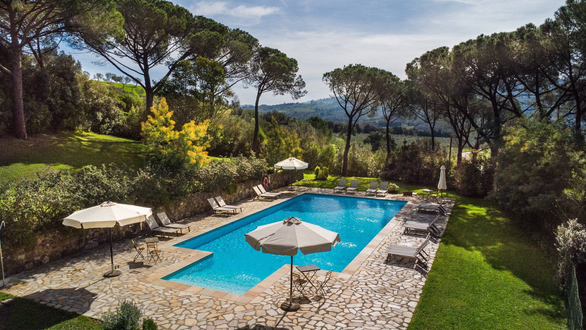 Tenuta Il Cicalino - gorgeous pool with loungers and shaded areas