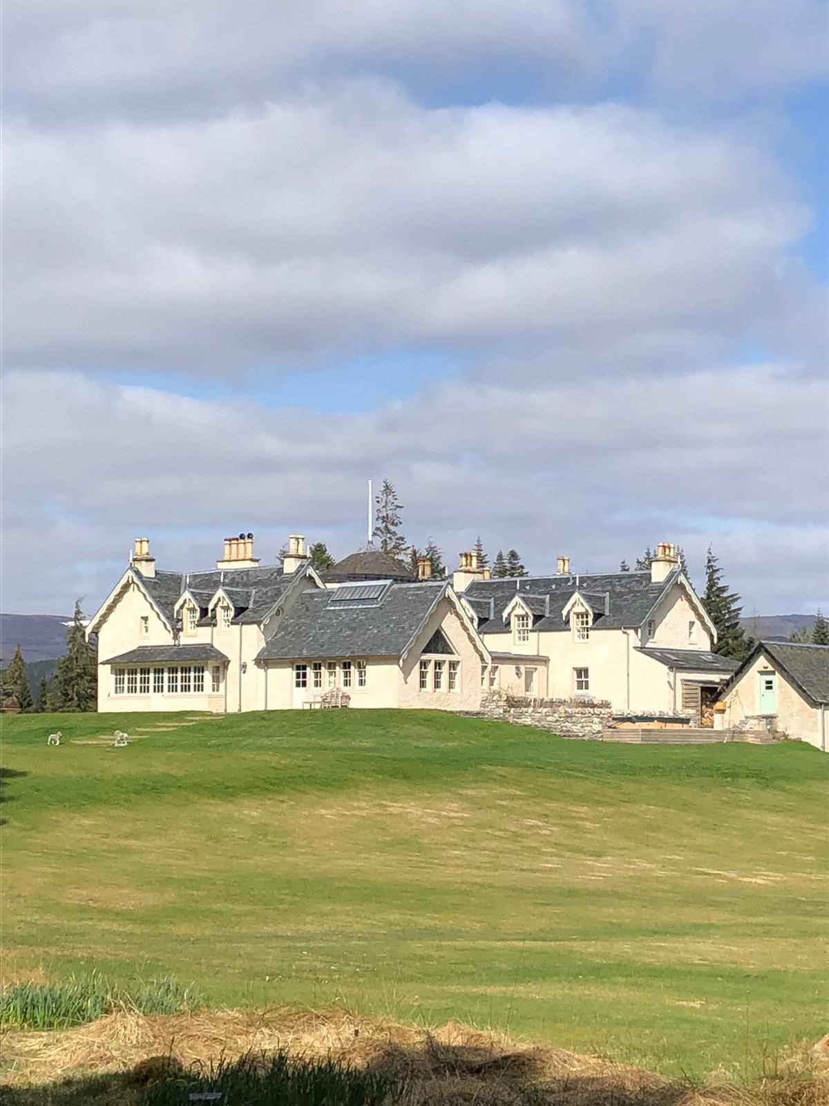 Old Milton - pretty house in its own grounds.