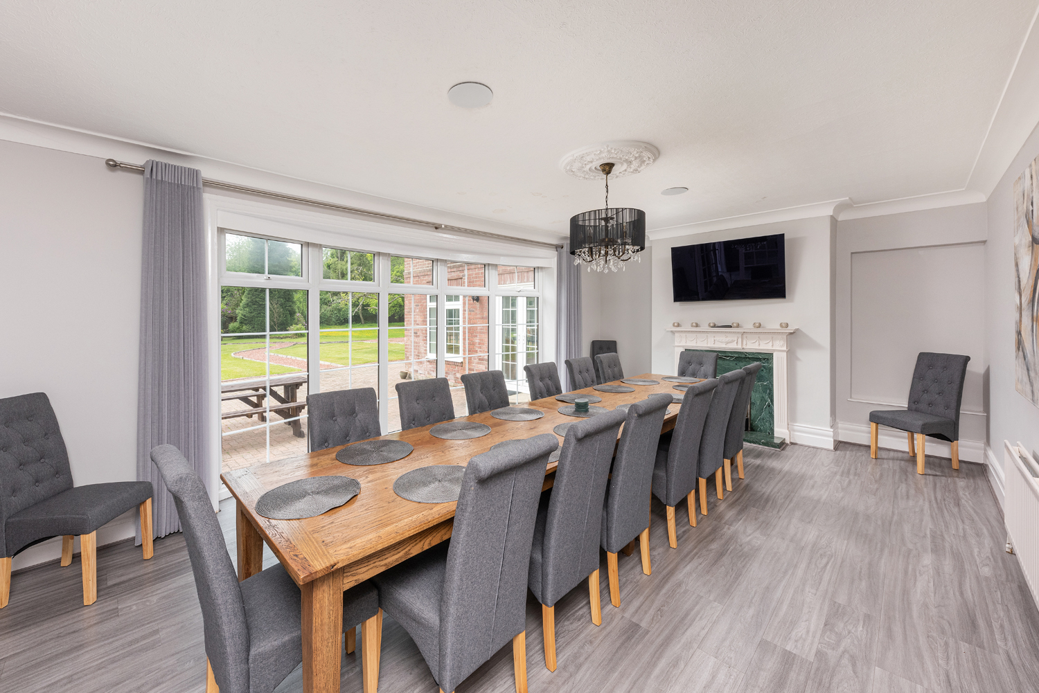 Turnberry House - dining for all guests