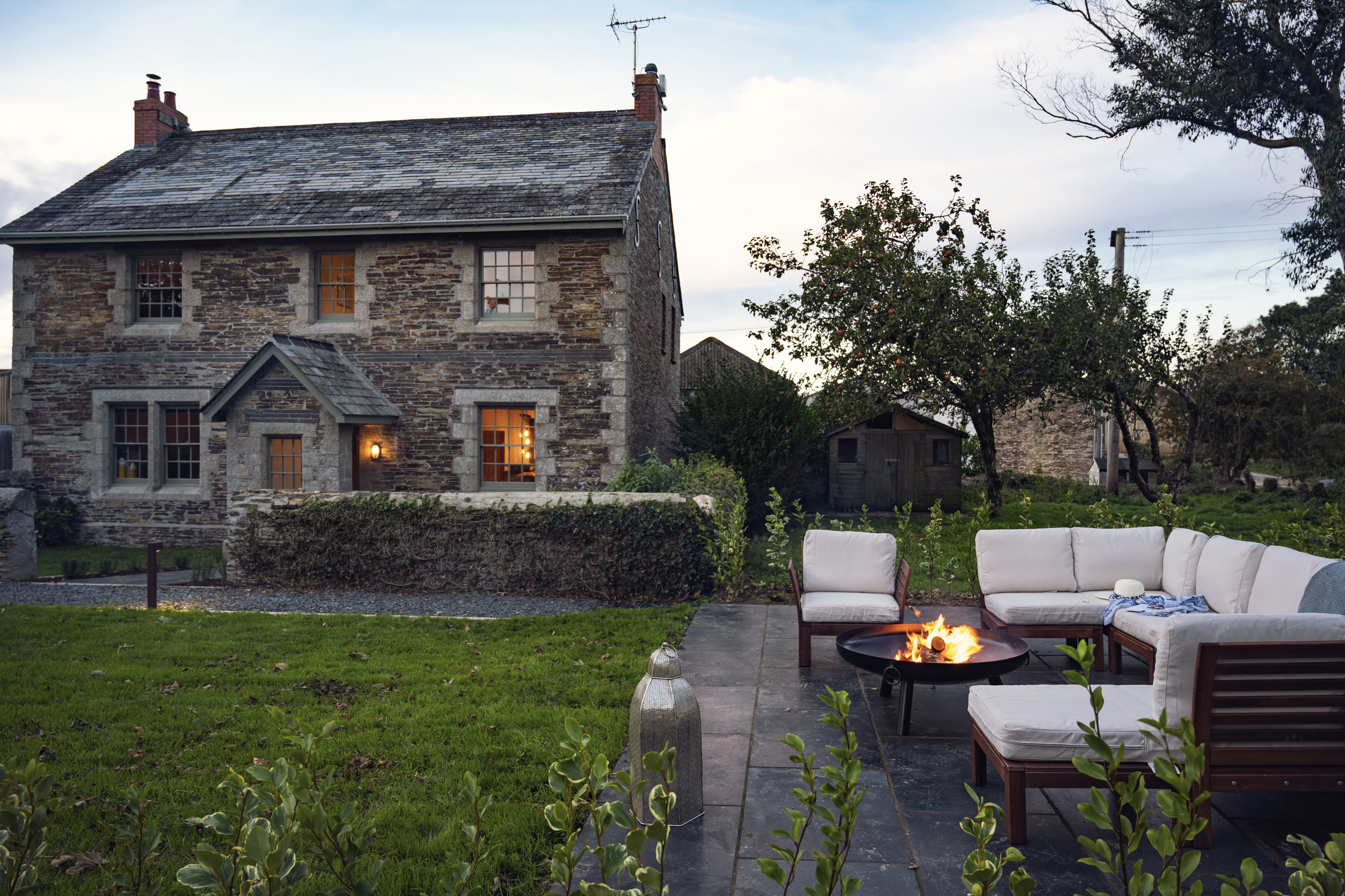 Bogee Farm - spend a lovely evening ouside next to the firepit