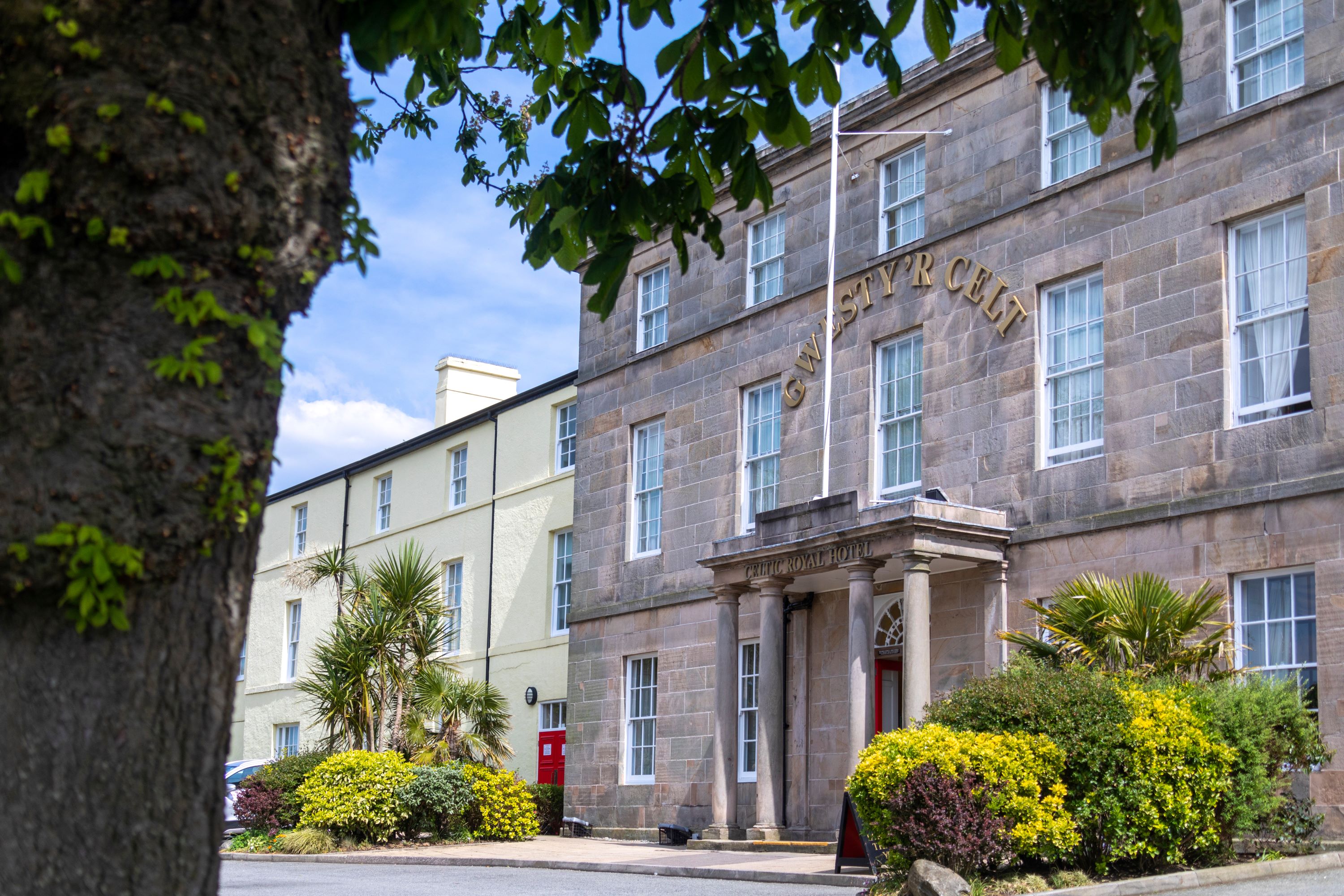 Celtic Royal Hotel - pillared entrance
