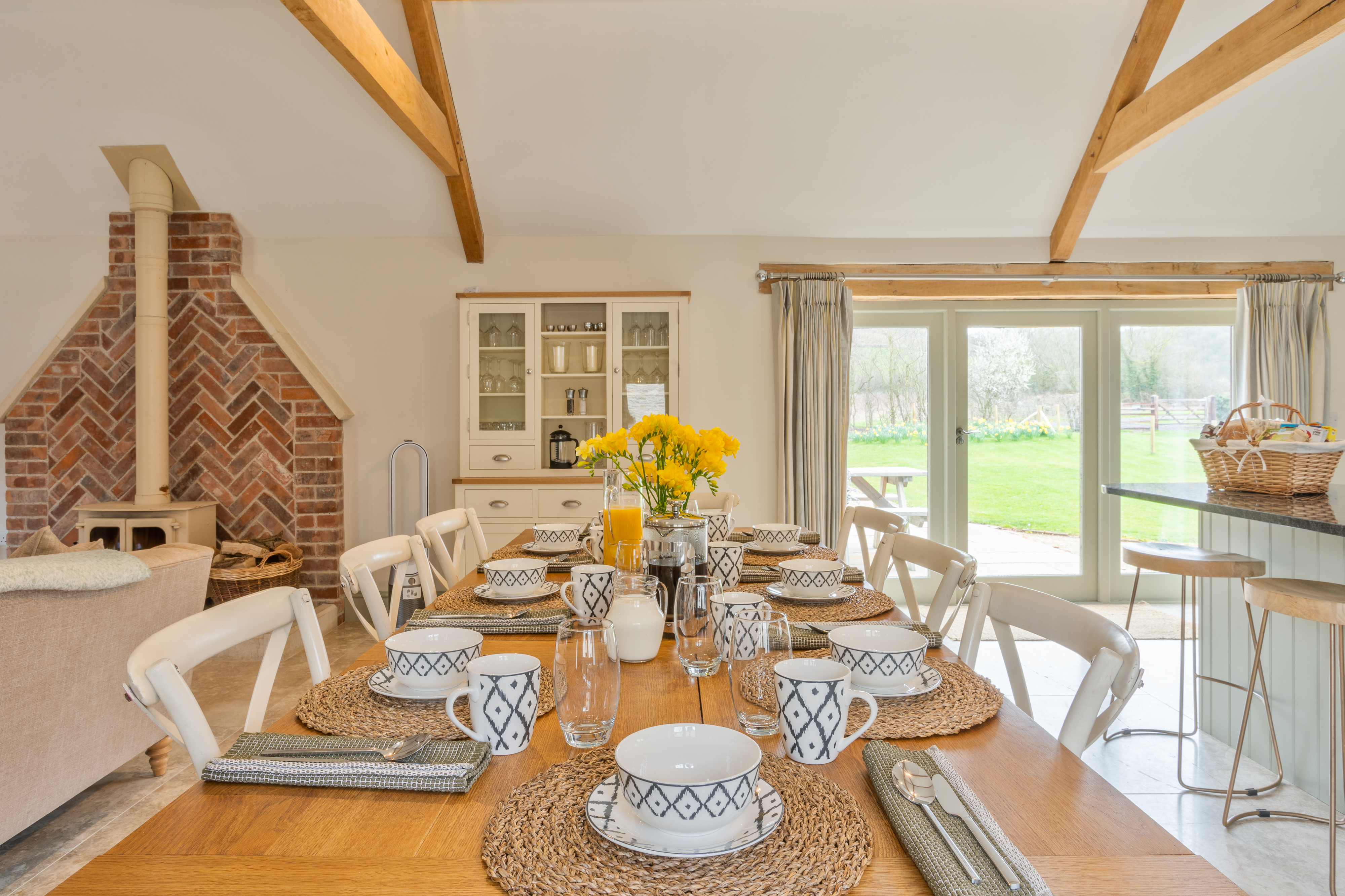 Lower Ledge Farm - inside dining for 8