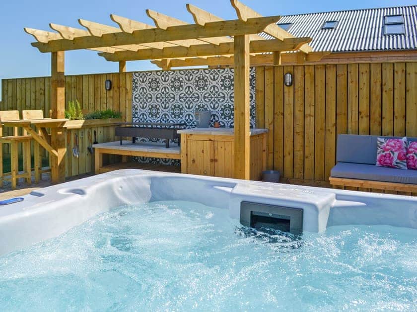 Medlam Barns - each cottage has a hot tub and outdoor living