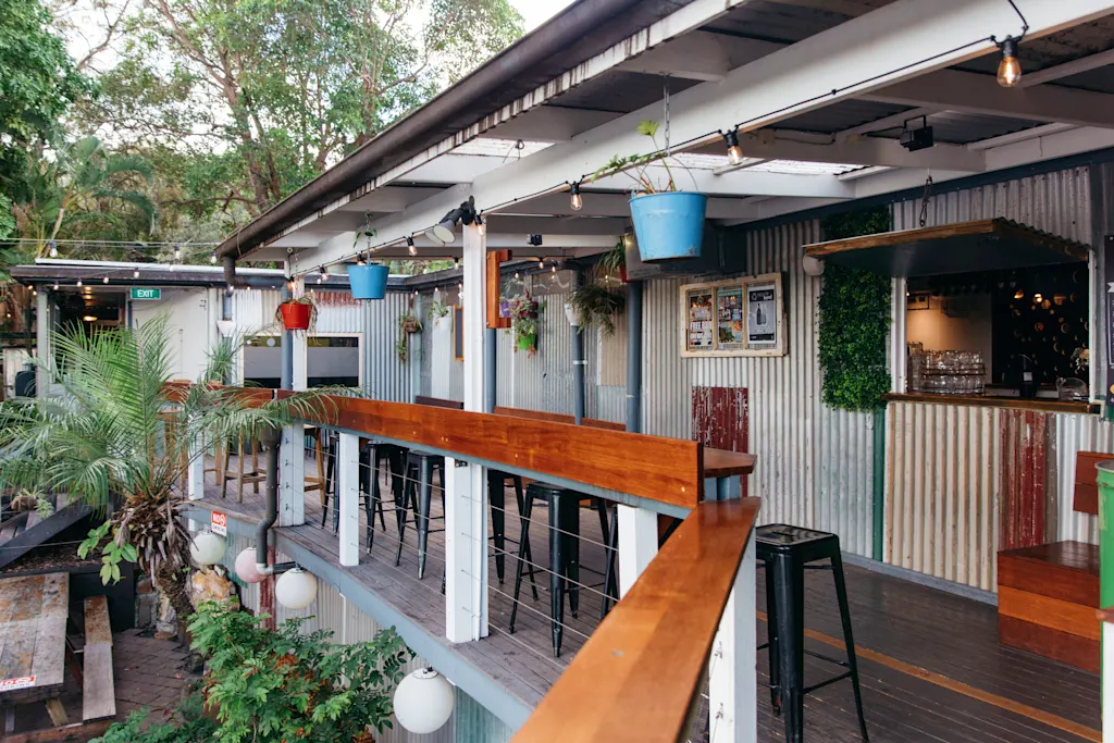 Nomads Noosa - on site balcony bar