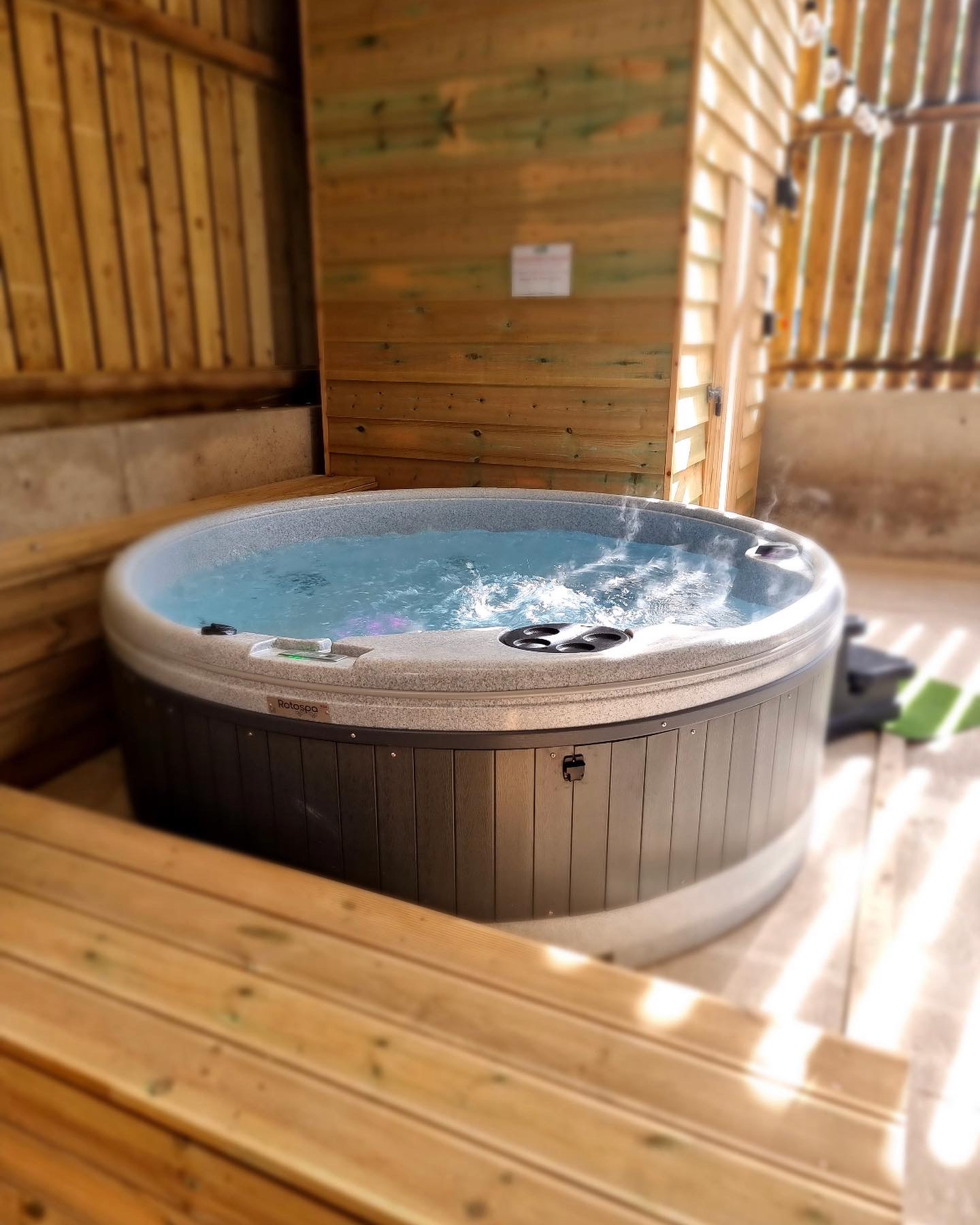 Farm Adventure Shropshire - luxury hot tub bubbles
