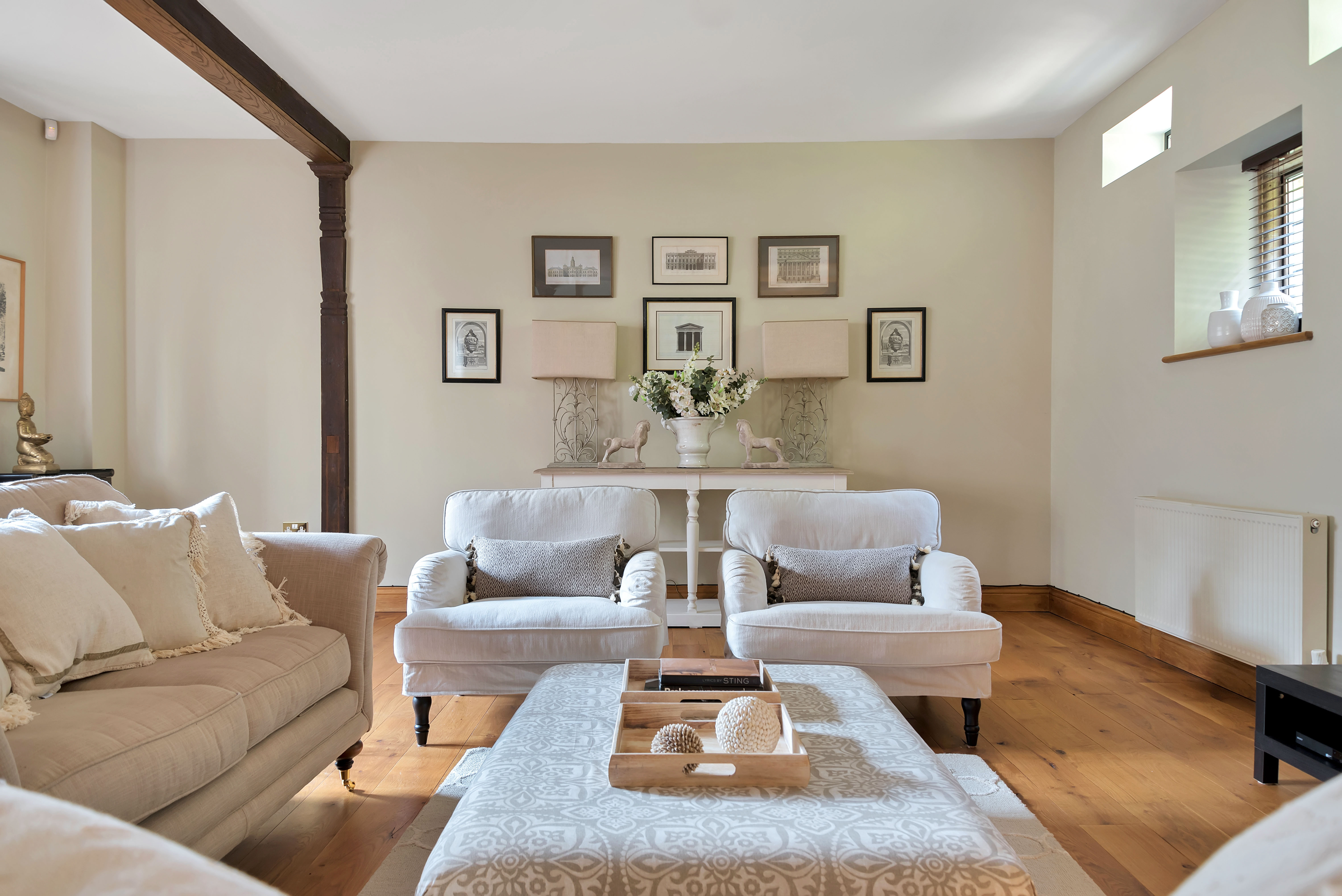 Gold Cup Rooms - plenty of space for all guests