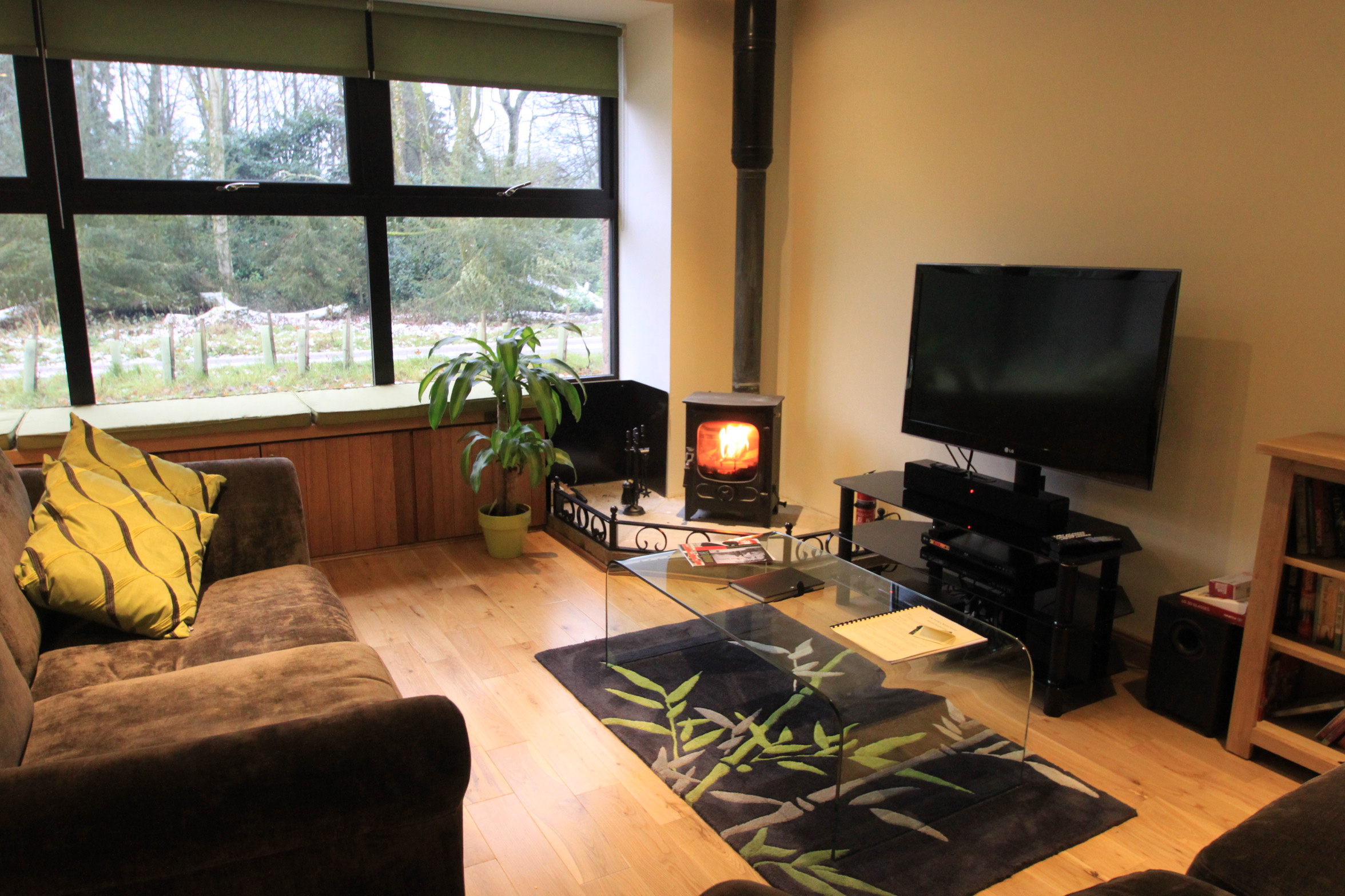 Kinblethmont Coach House and Stables - sitting room with TV and woodburner