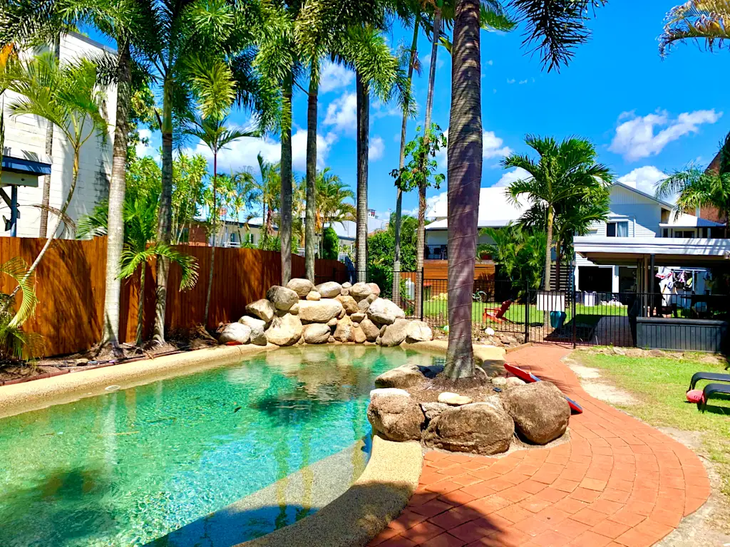 Mumma's Hostel Cairns - lovely pool to cool off