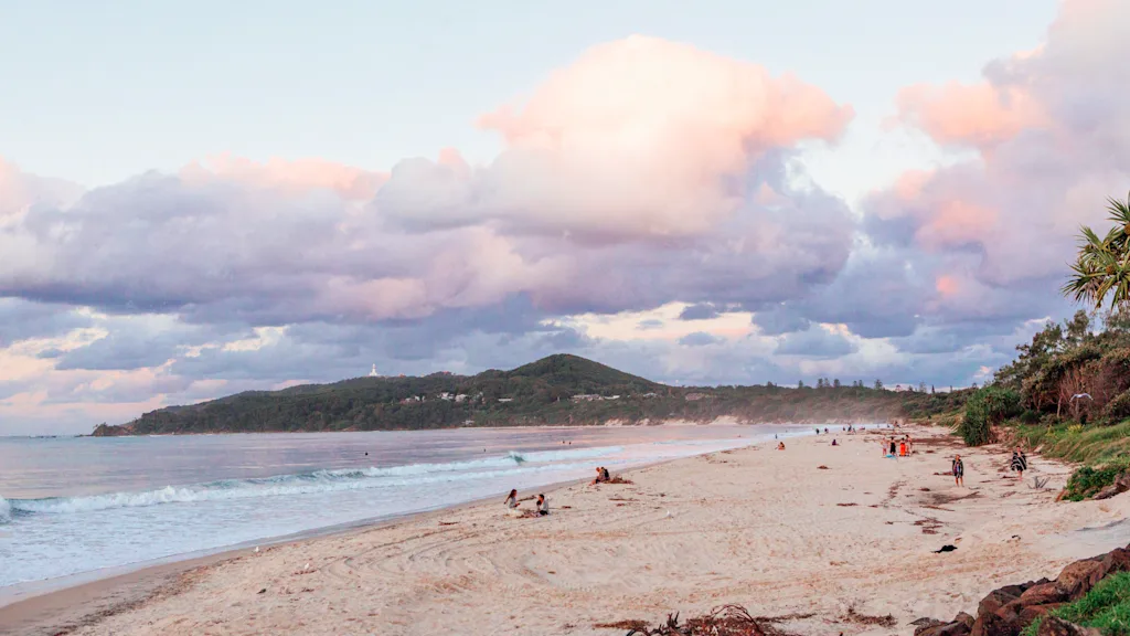 The Surf House - Byron Bay sandy beach