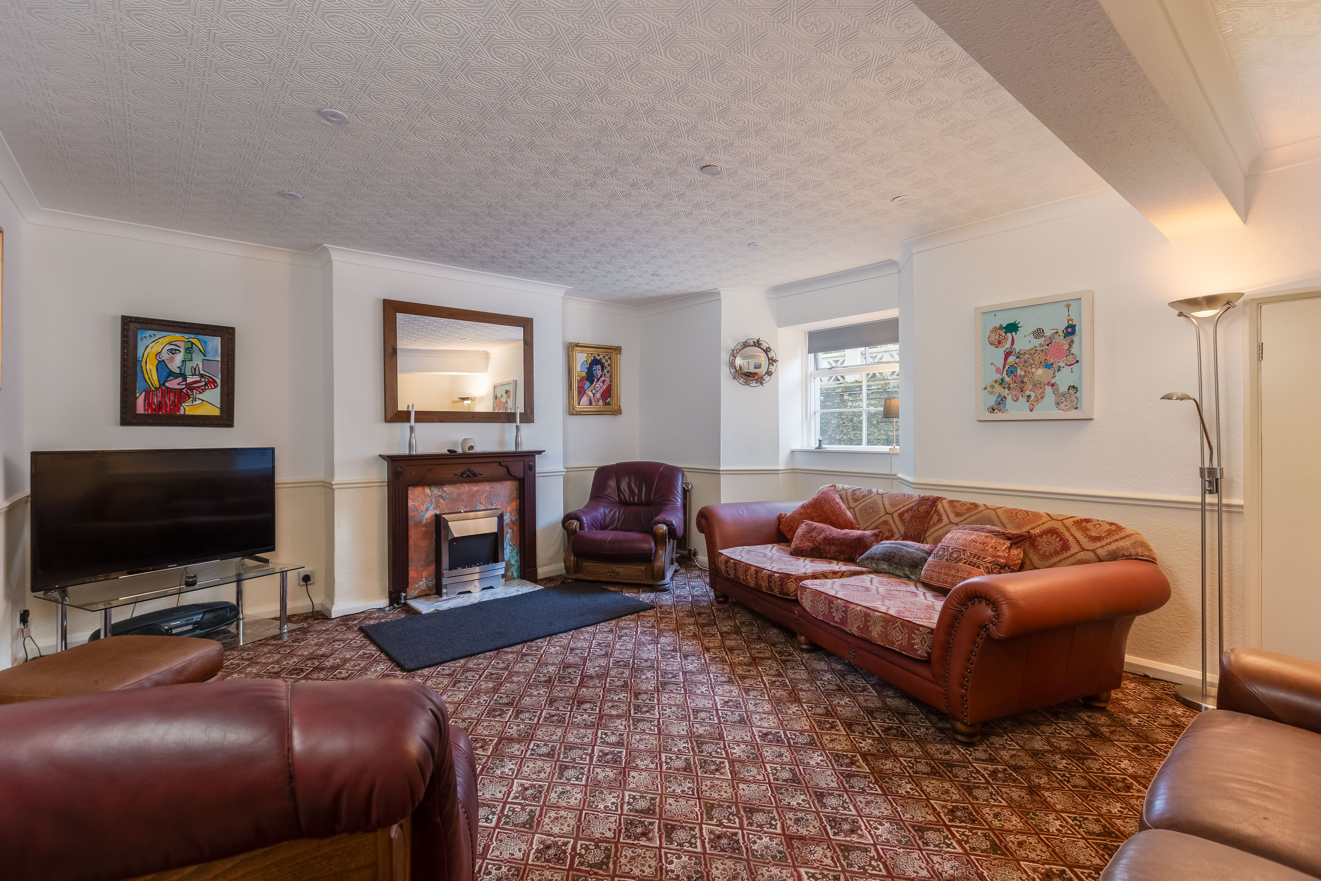 No. 4 Whitby - comfortable lounge with sofas and Smart TV