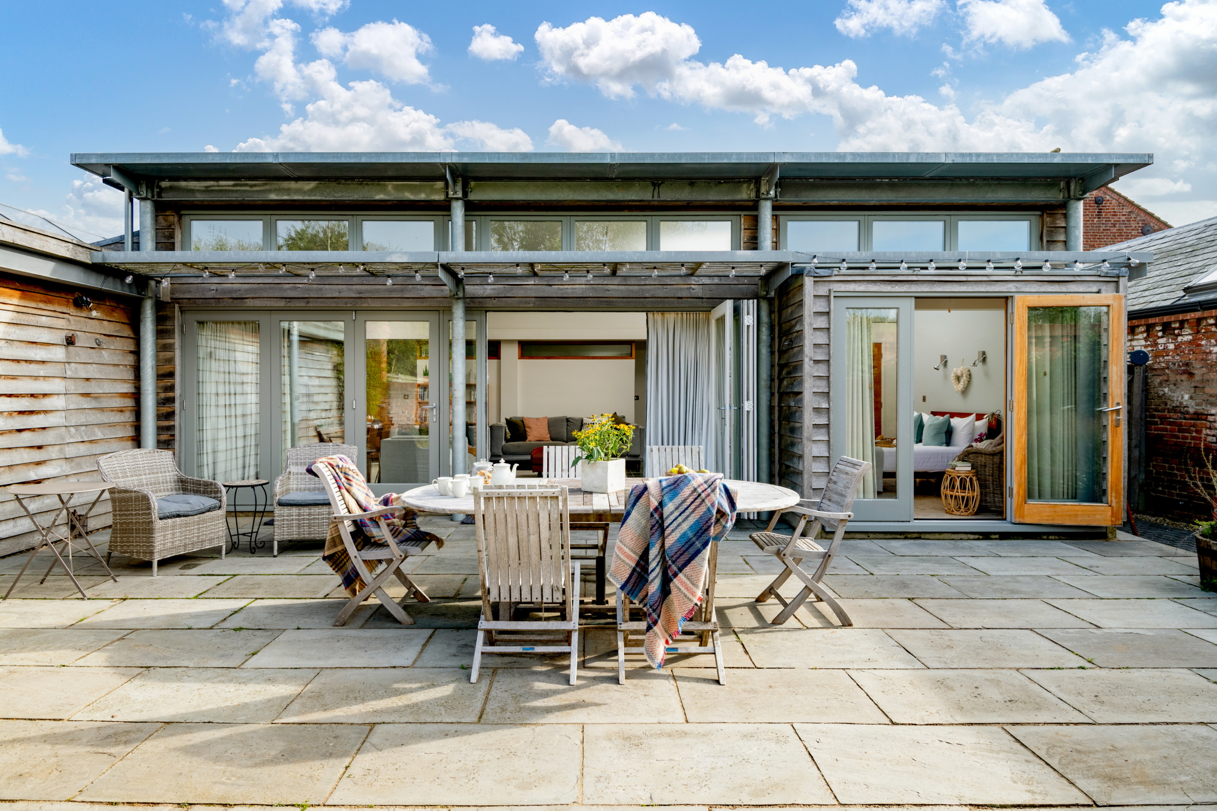 Cranmer Eco Barn - fantastic enclosed courtyard