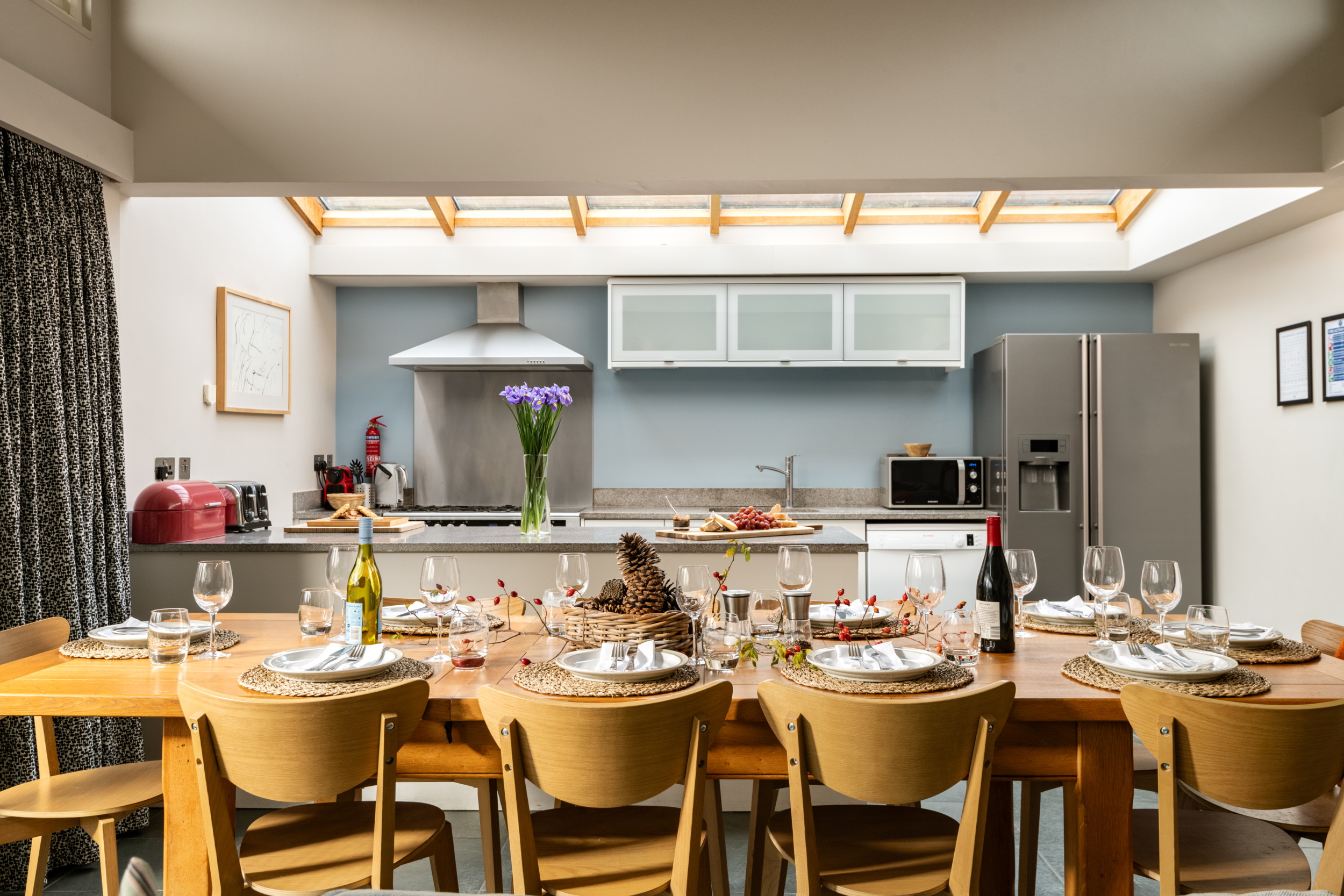 Cranmer Eco Barn - sociable kitchen diner