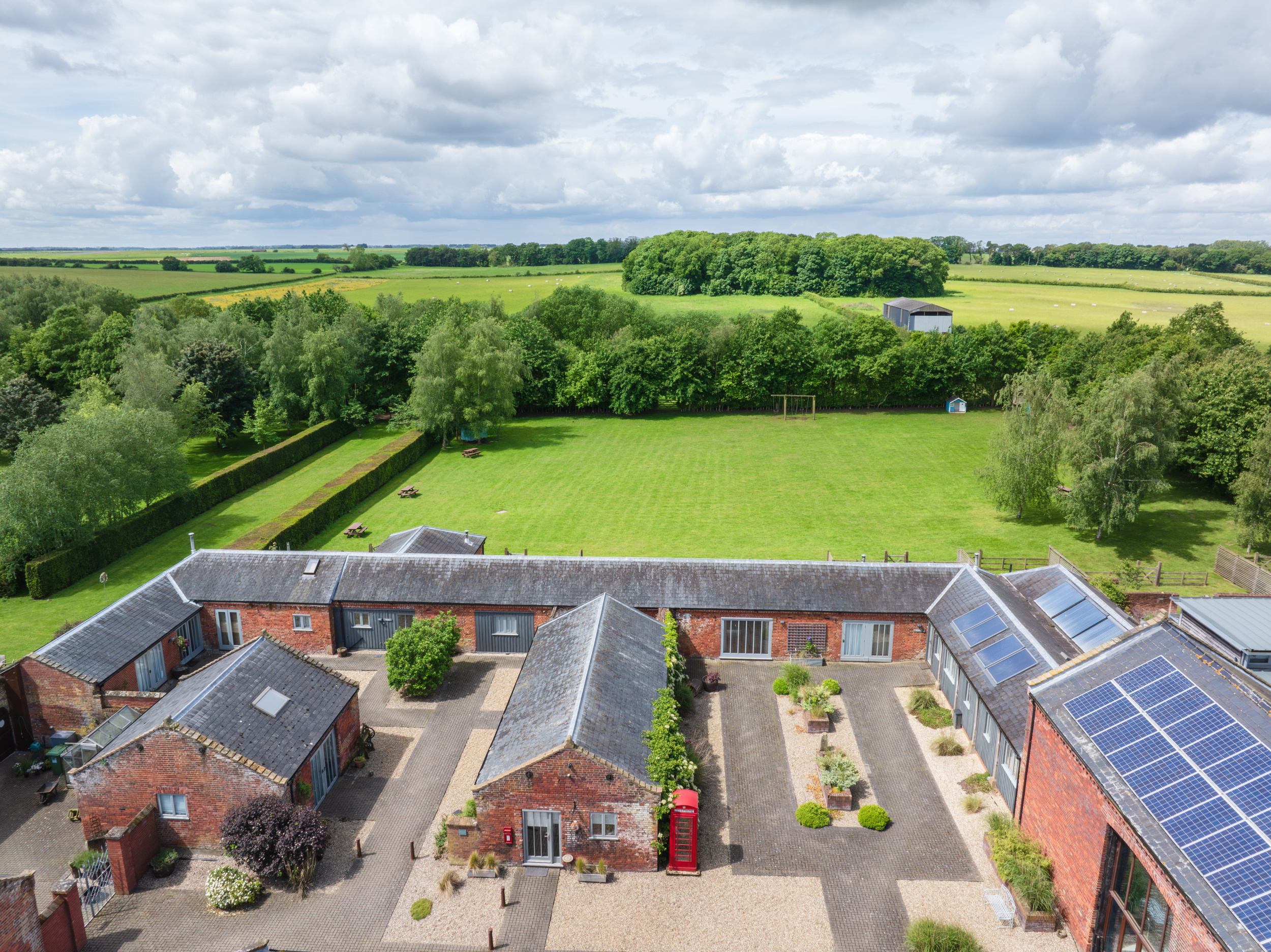 Cranmer Eco Barn - lovely courtyard configuration