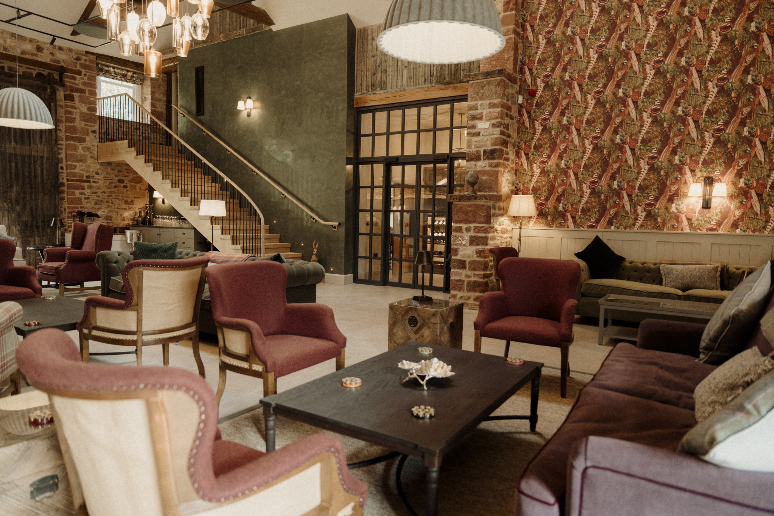 Low Barn Flakebridge - fabulous drawing room and steps to bar