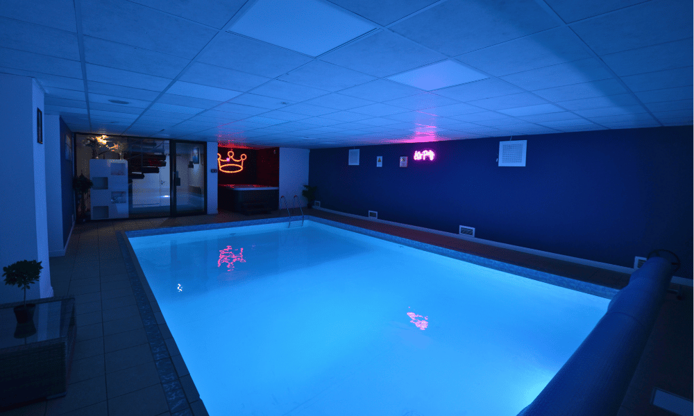 Heaton Park Spa House - indoor swimming pool with mood lighting