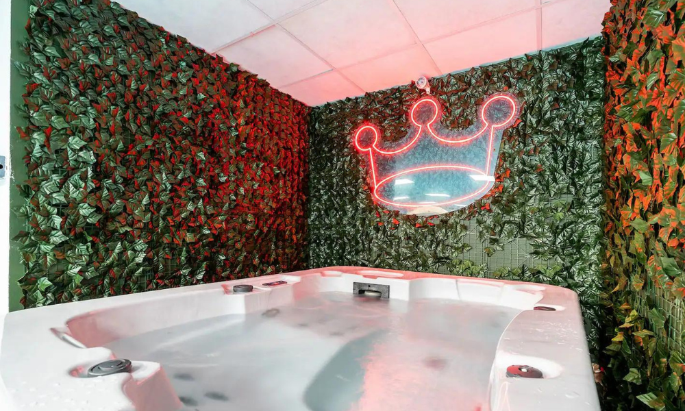 Heaton Park Spa House - luxury hot tub bubbles