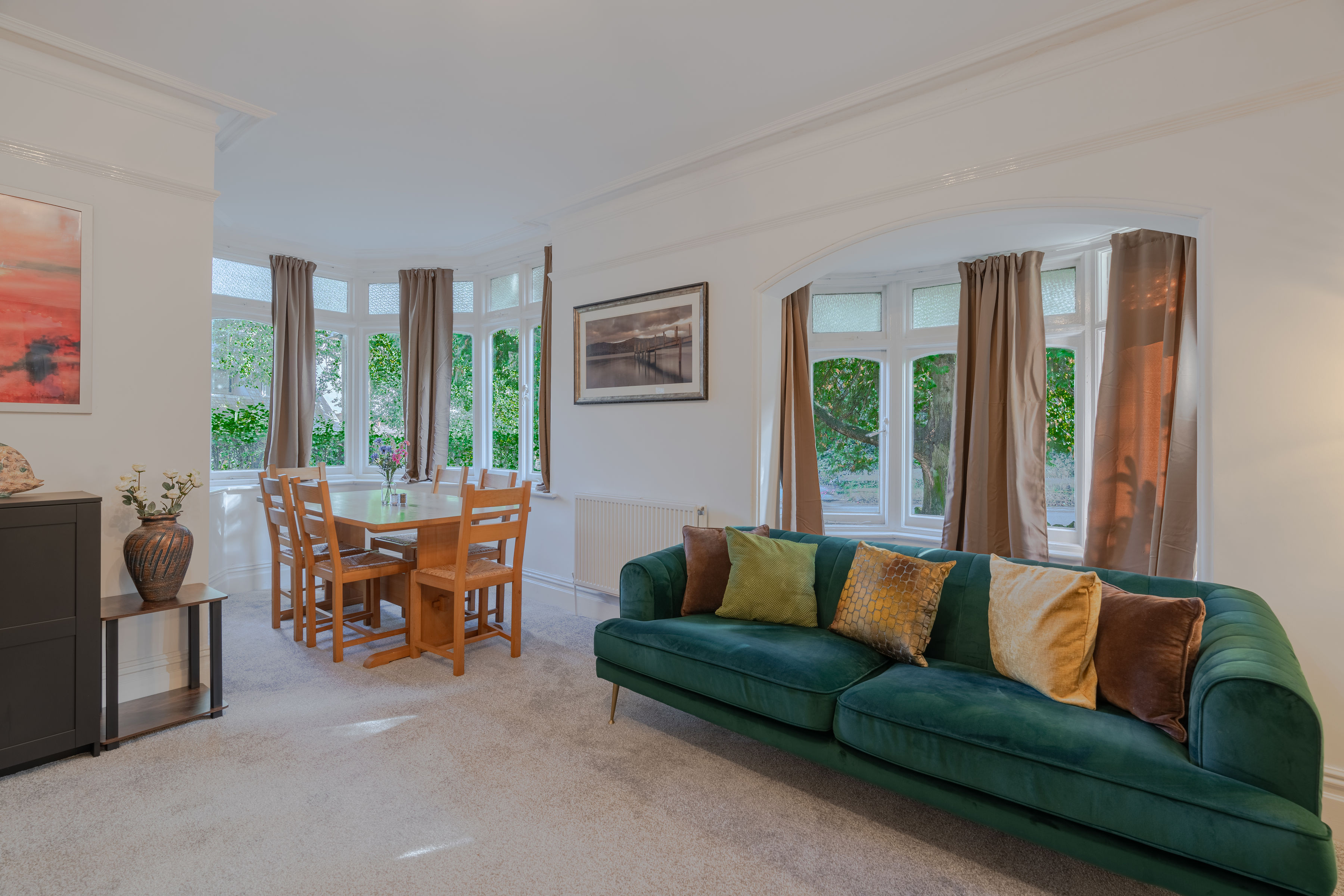 The Bloxham House - open plan lounge diner