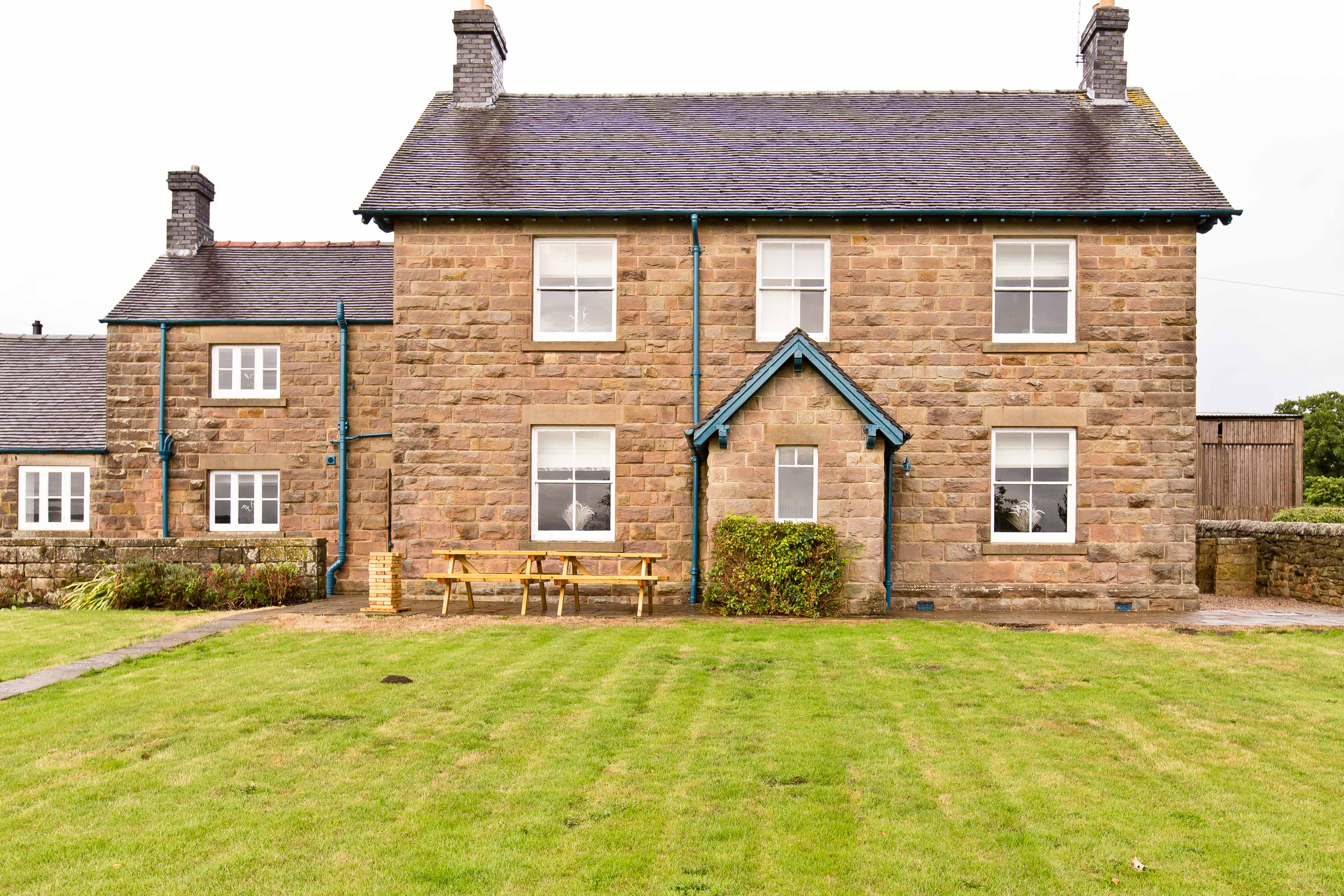 Manifold Farmhouse - handsome house with lawned gardens