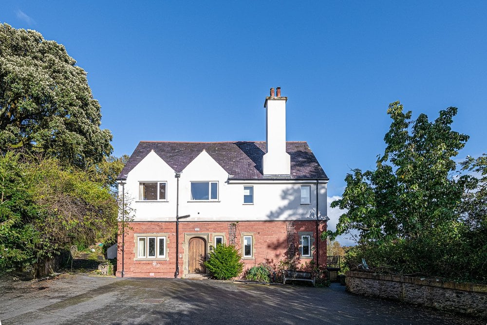 Cartrefle - an imposing family holiday house in Anglesey